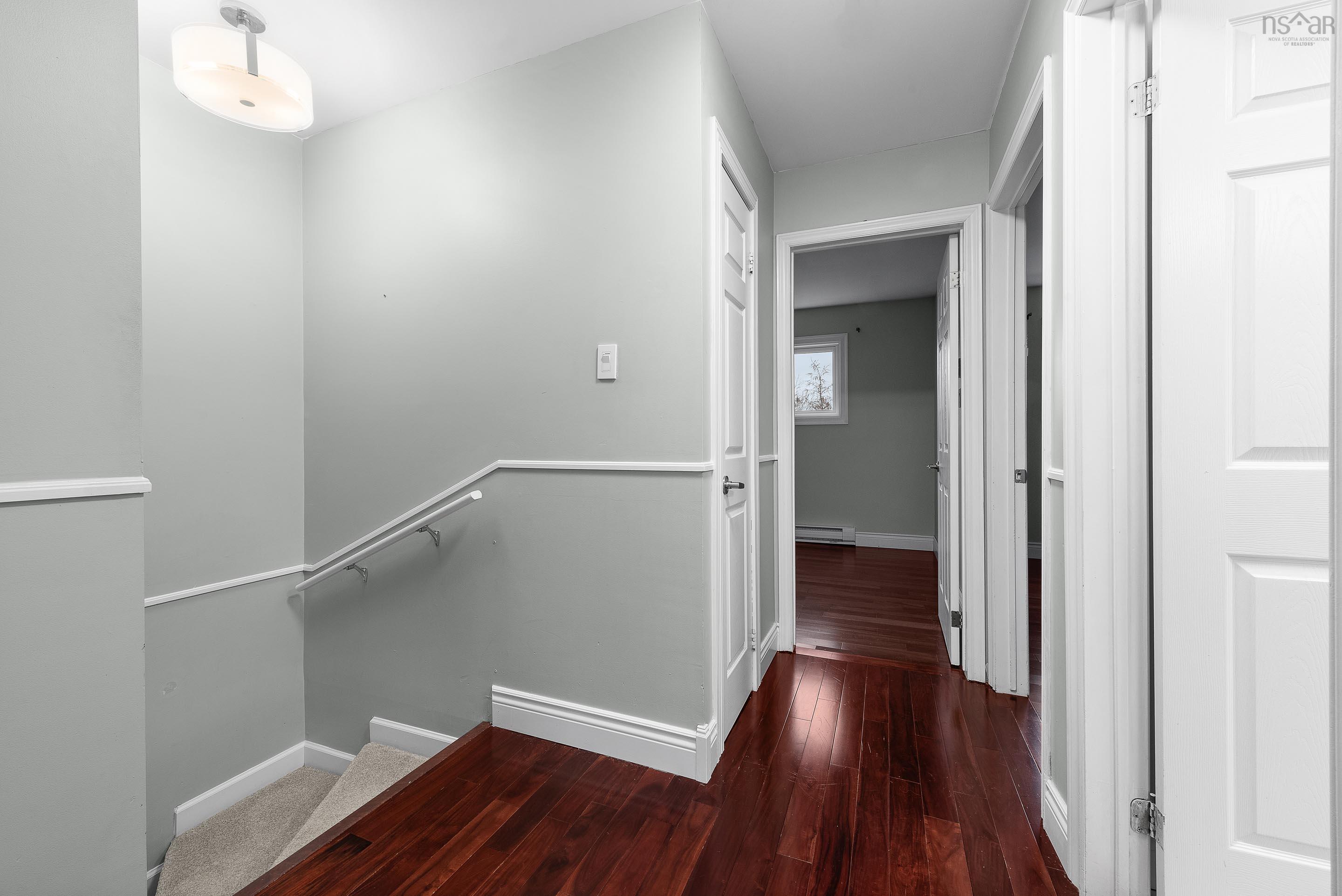 25 Taleen Drive photo #11