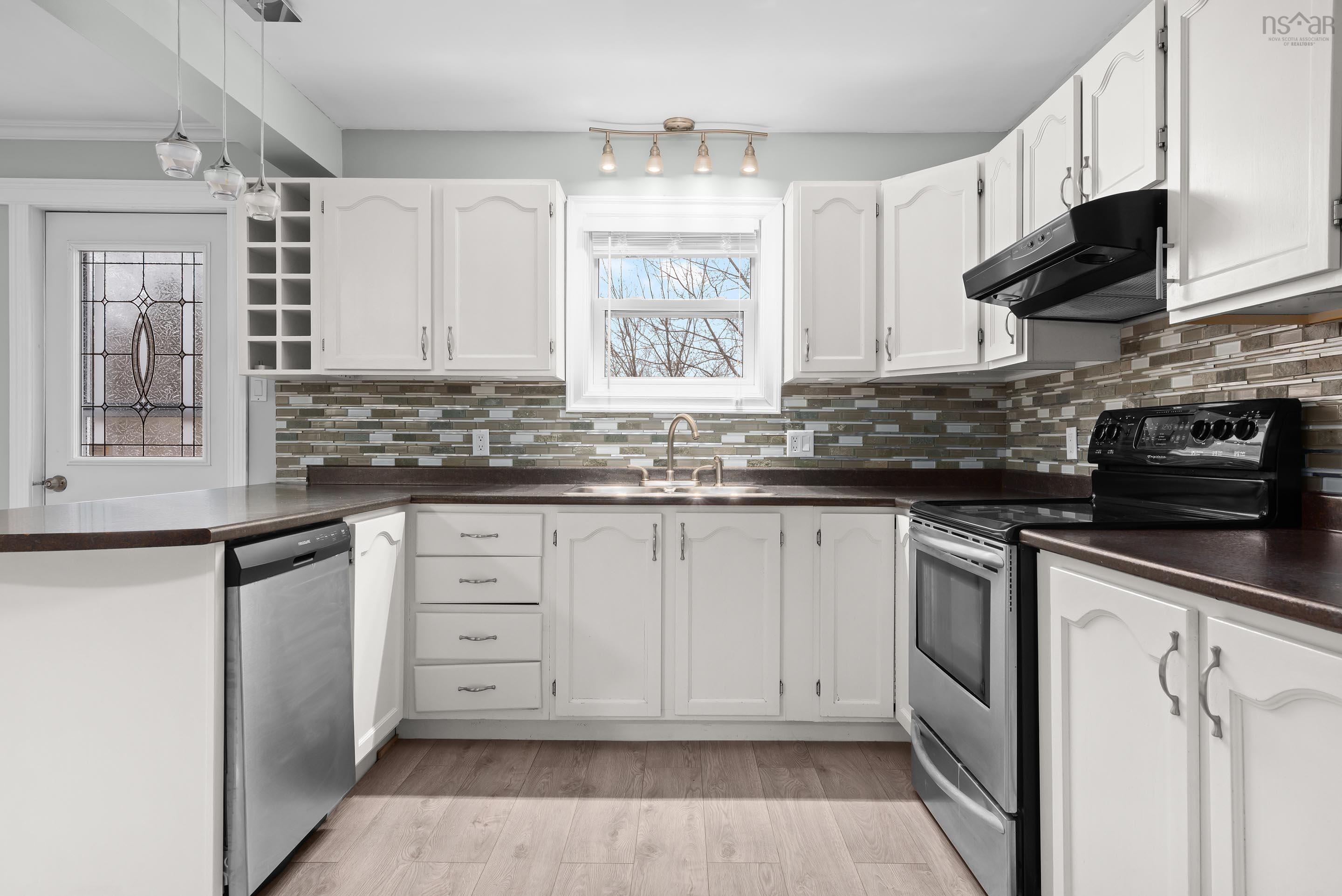 25 Taleen Drive photo #7