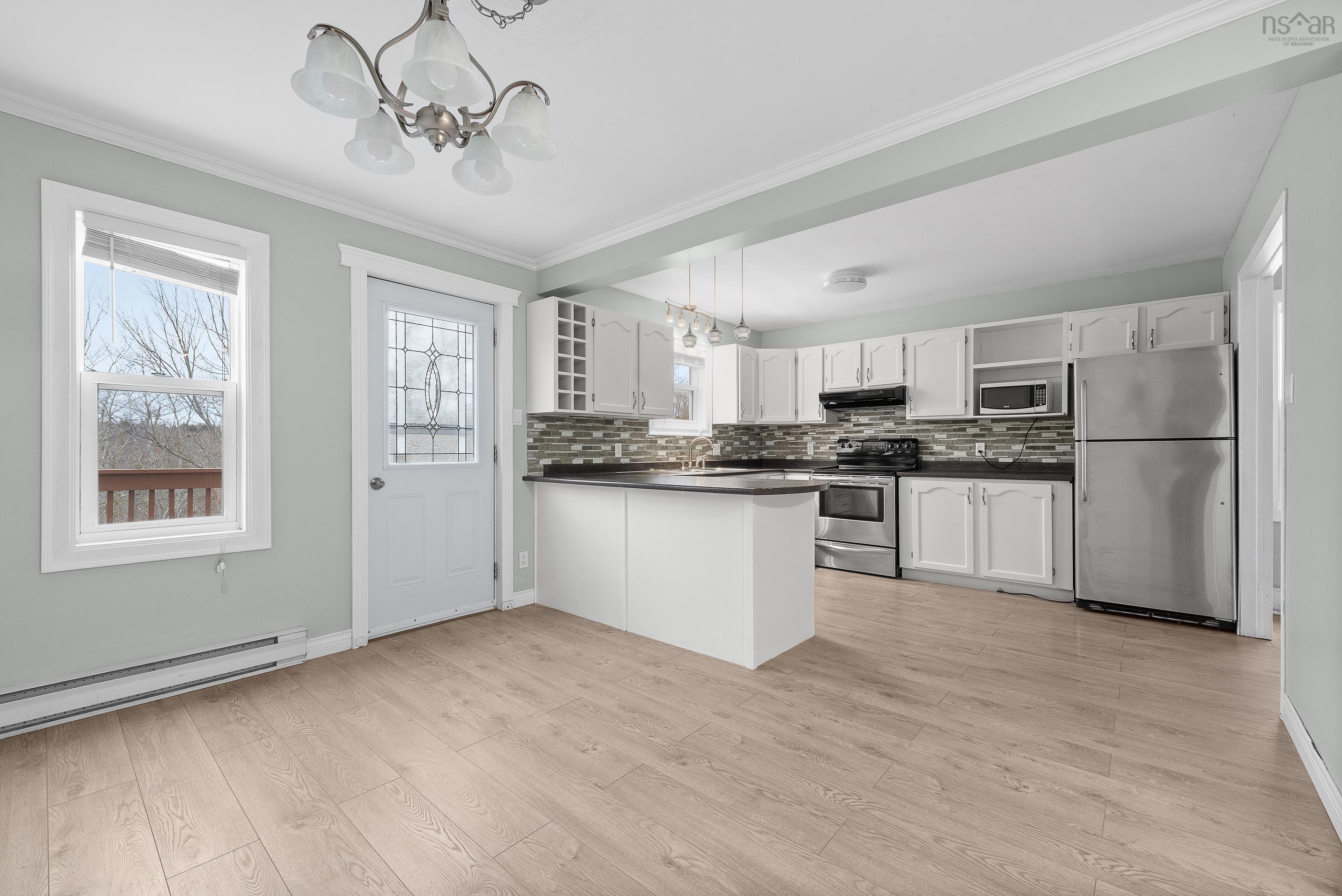 25 Taleen Drive photo #9