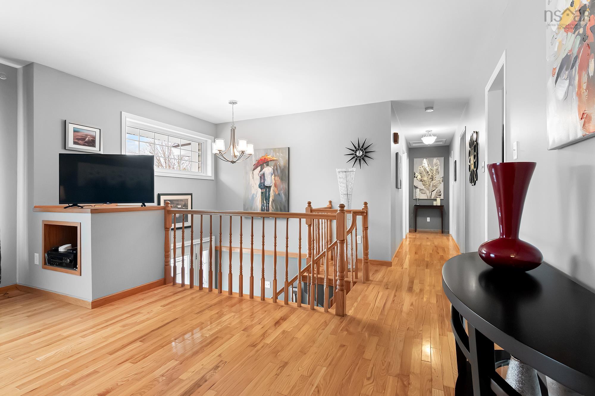 10 Ashley Drive photo #13