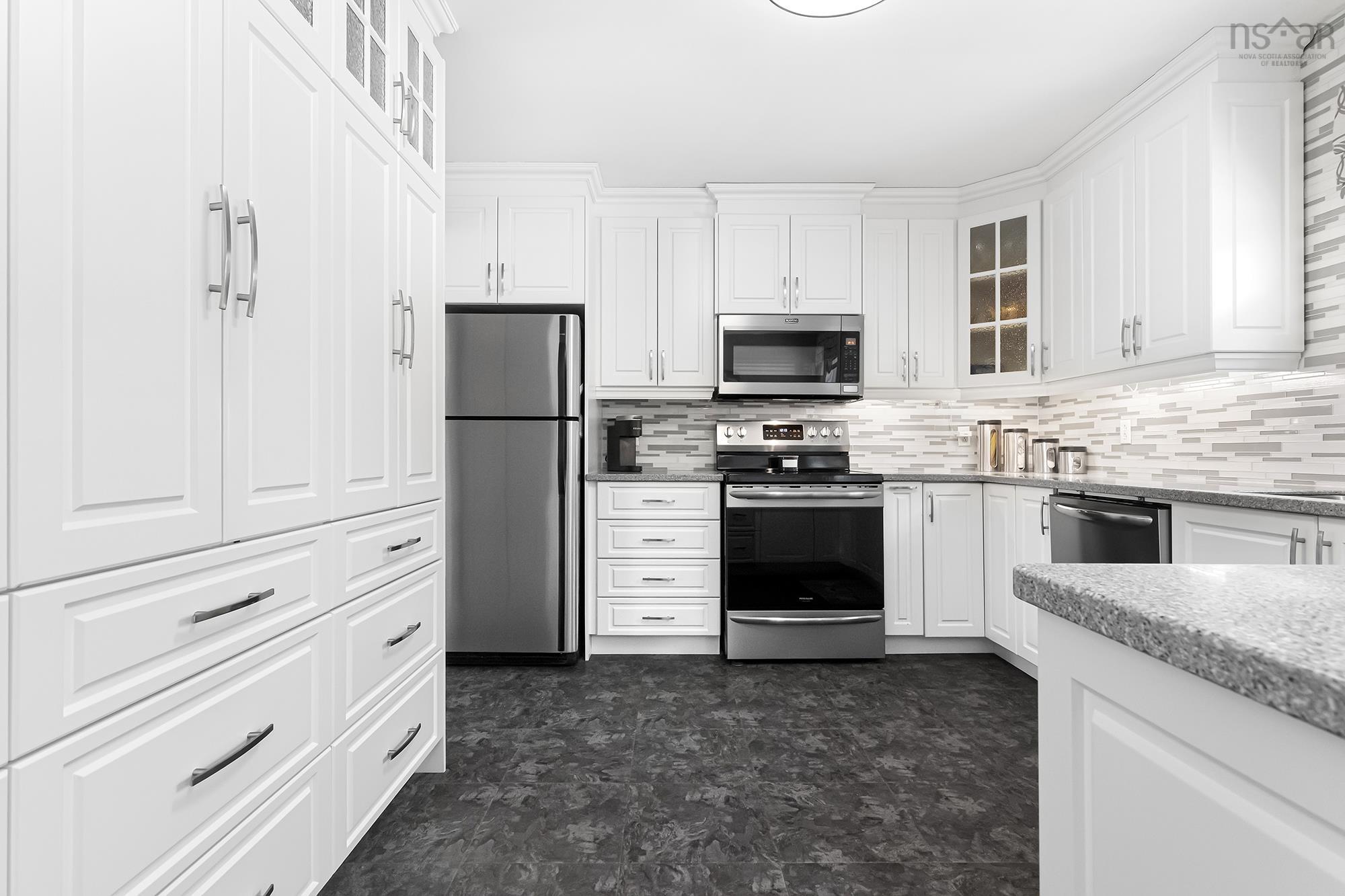 10 Ashley Drive photo #18