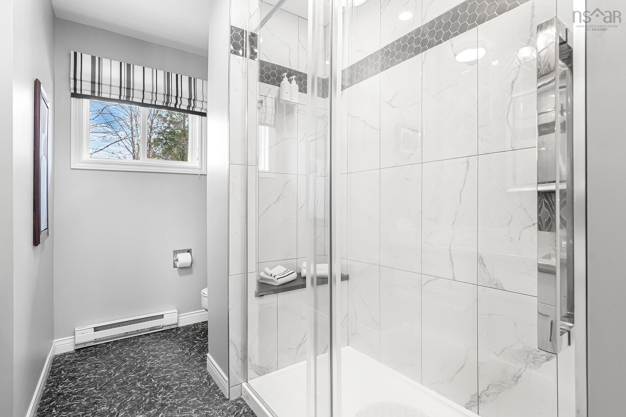 10 Ashley Drive photo #23