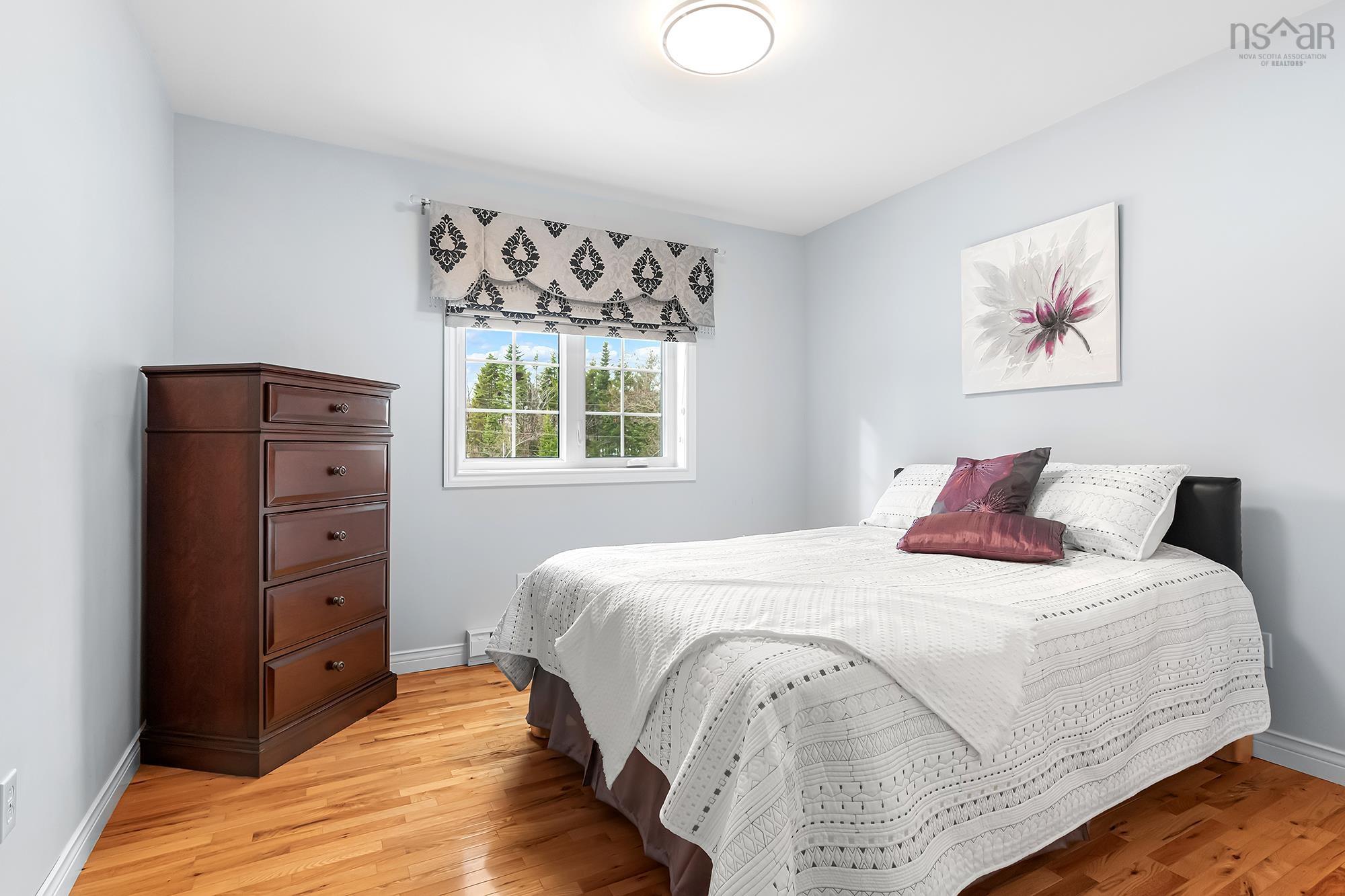 10 Ashley Drive photo #26