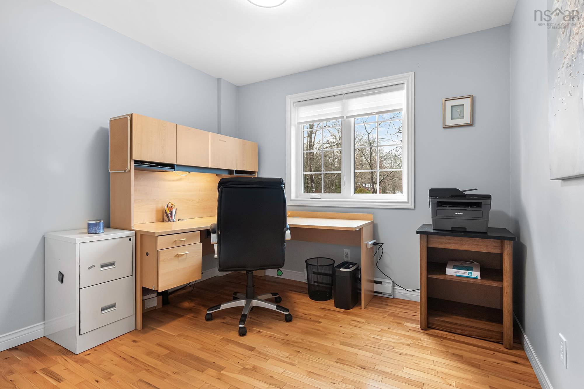 10 Ashley Drive photo #28