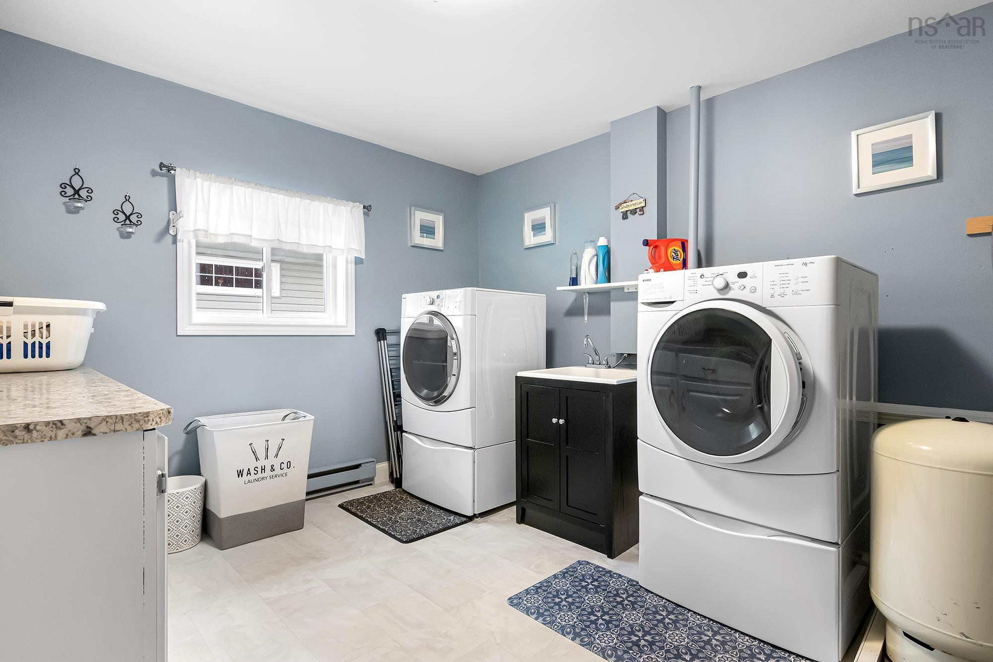 10 Ashley Drive photo #37