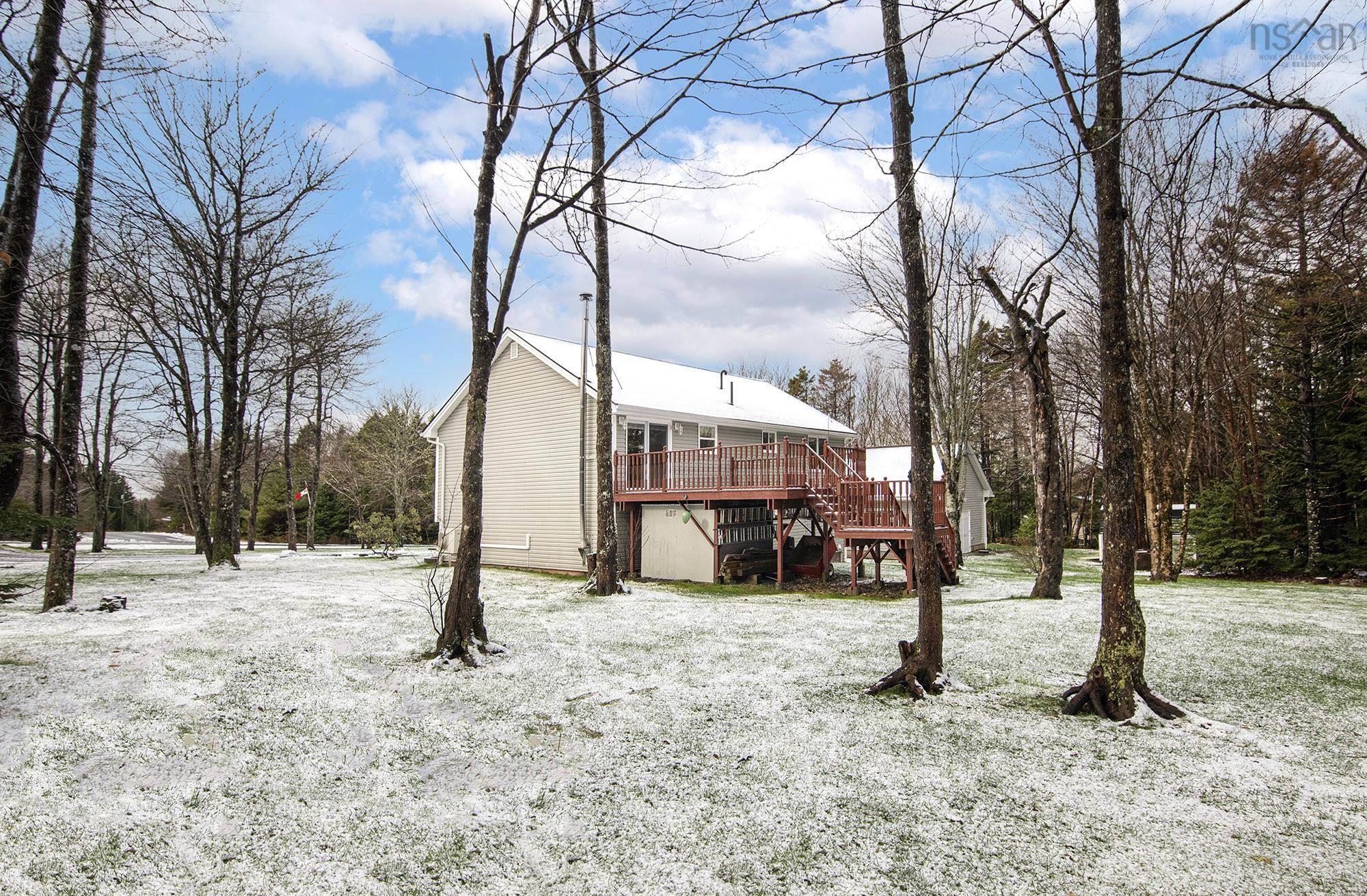 10 Ashley Drive photo #5