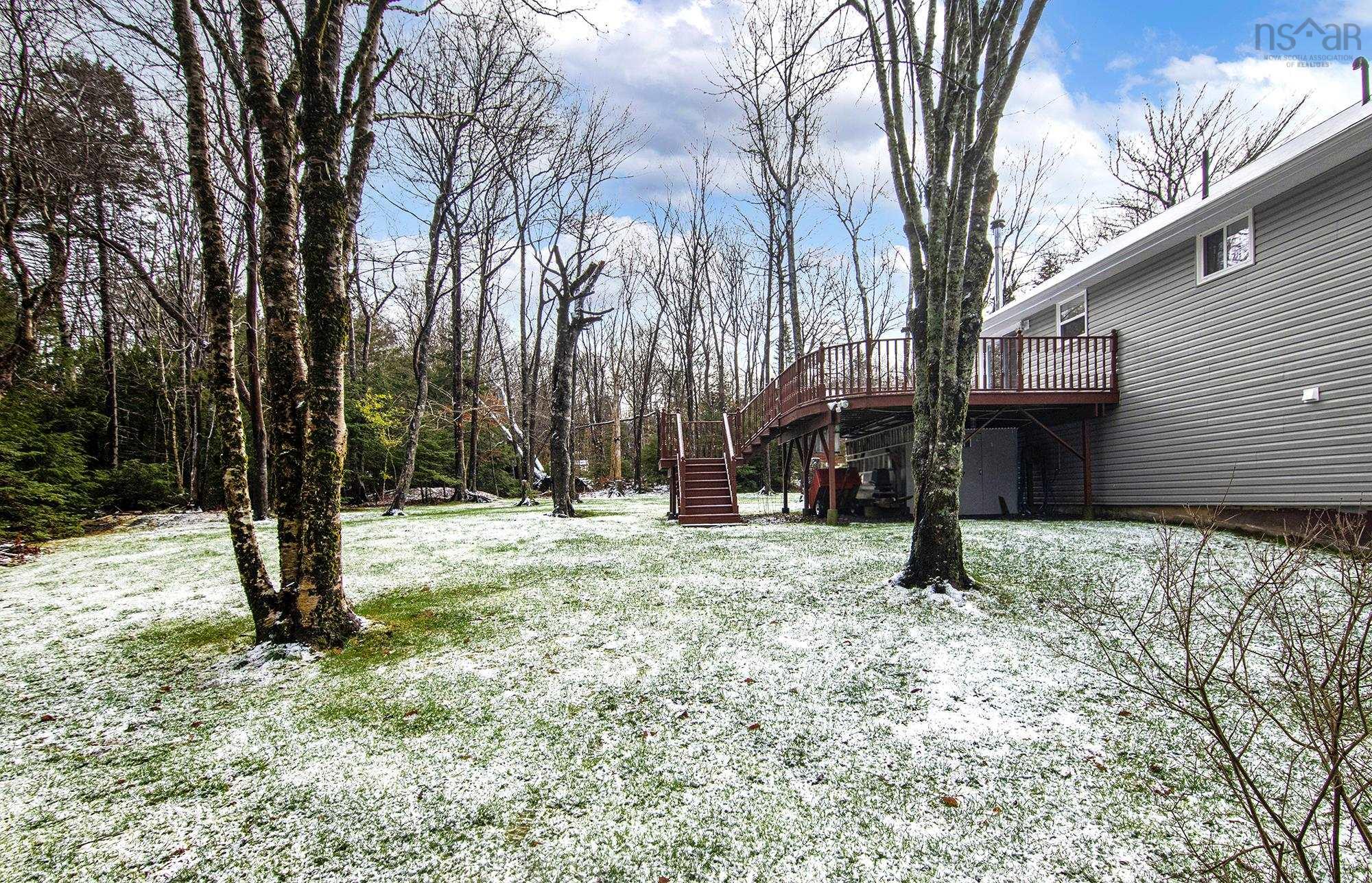 10 Ashley Drive photo #6