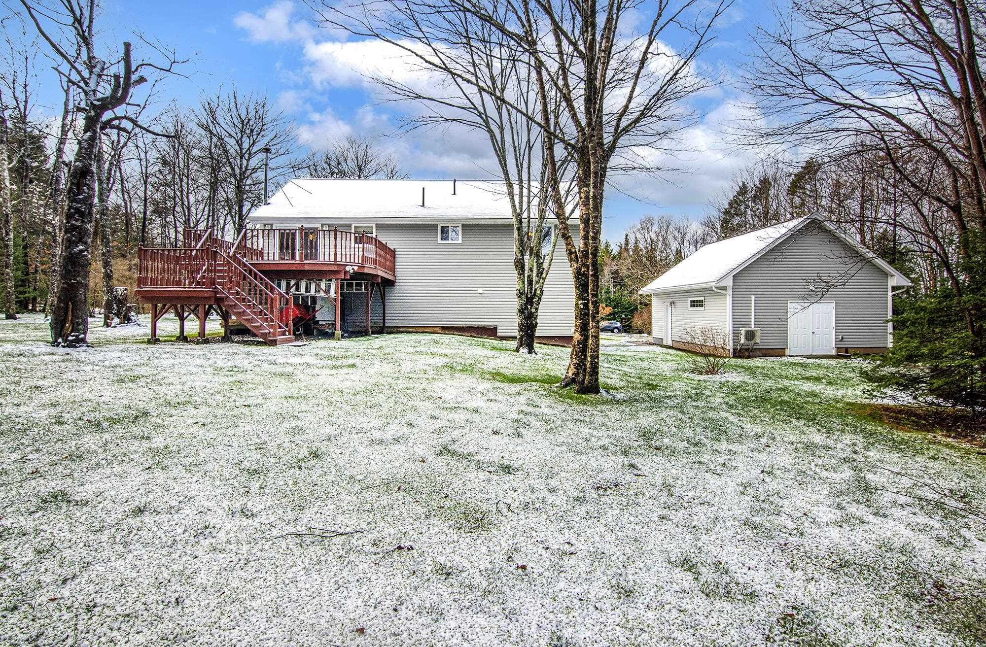 10 Ashley Drive photo #7