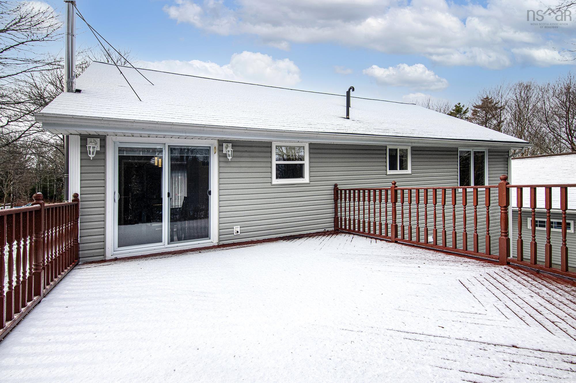 10 Ashley Drive photo #8