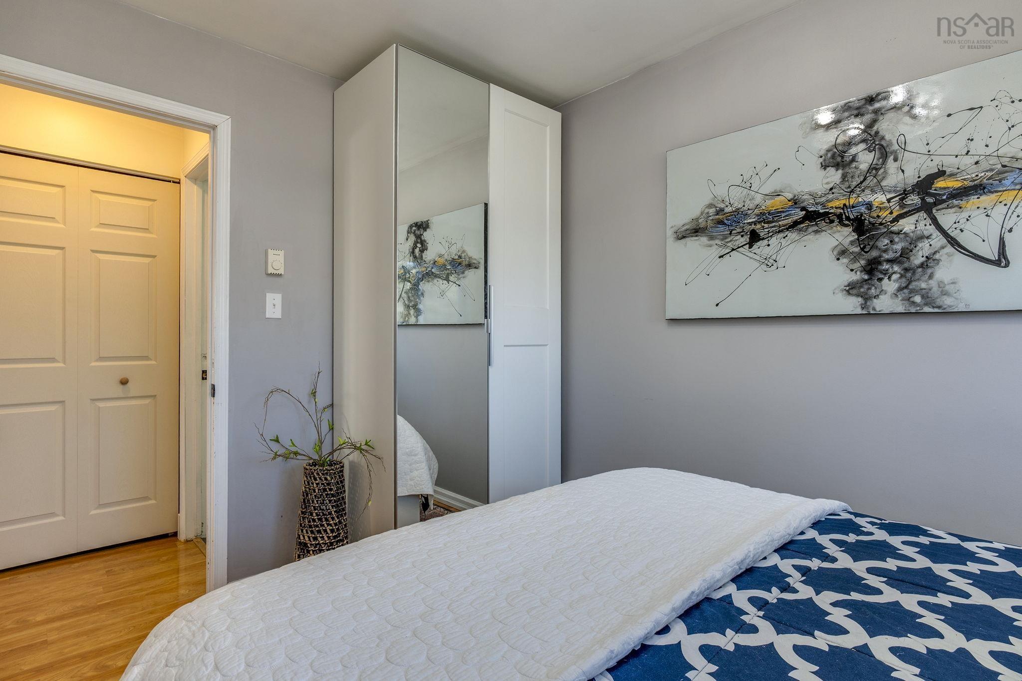 112 Briarwood Drive photo #16