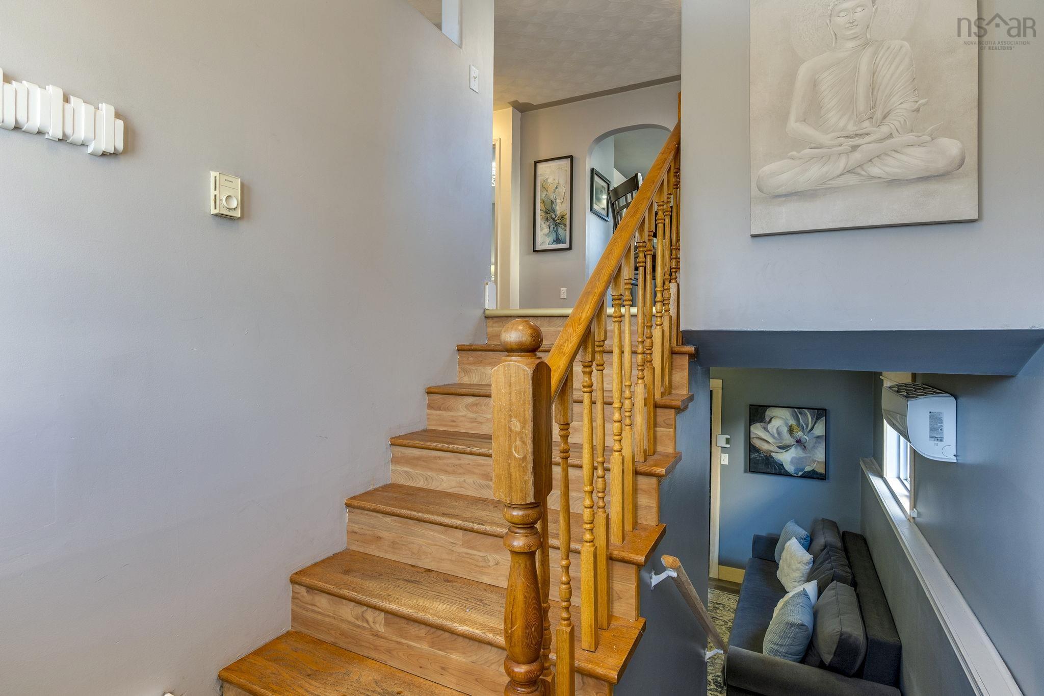 112 Briarwood Drive photo #3