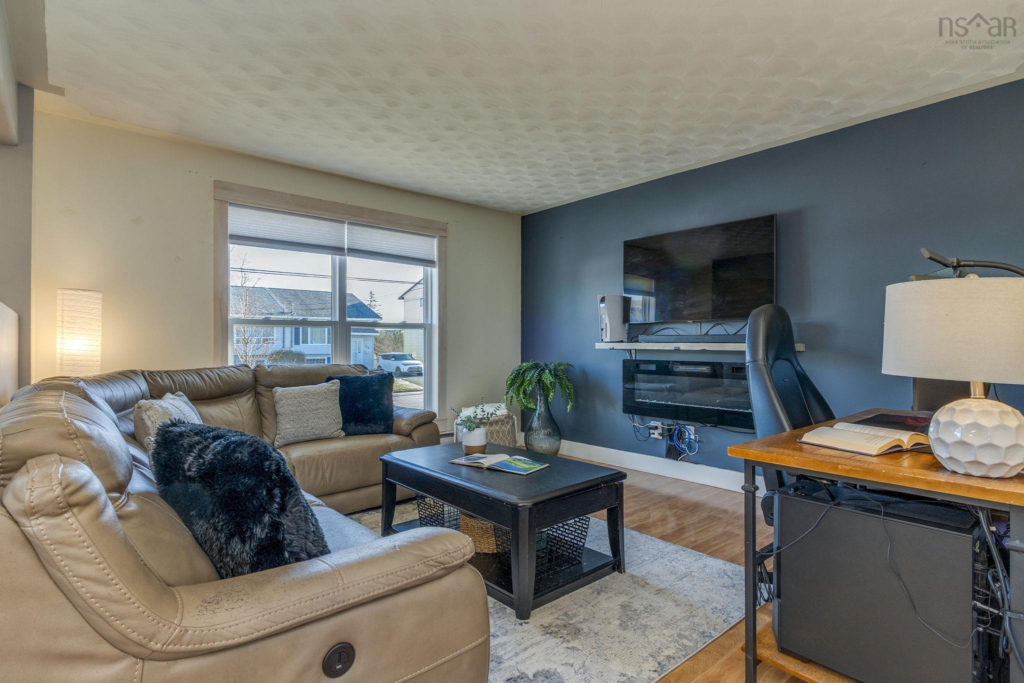 112 Briarwood Drive photo #5