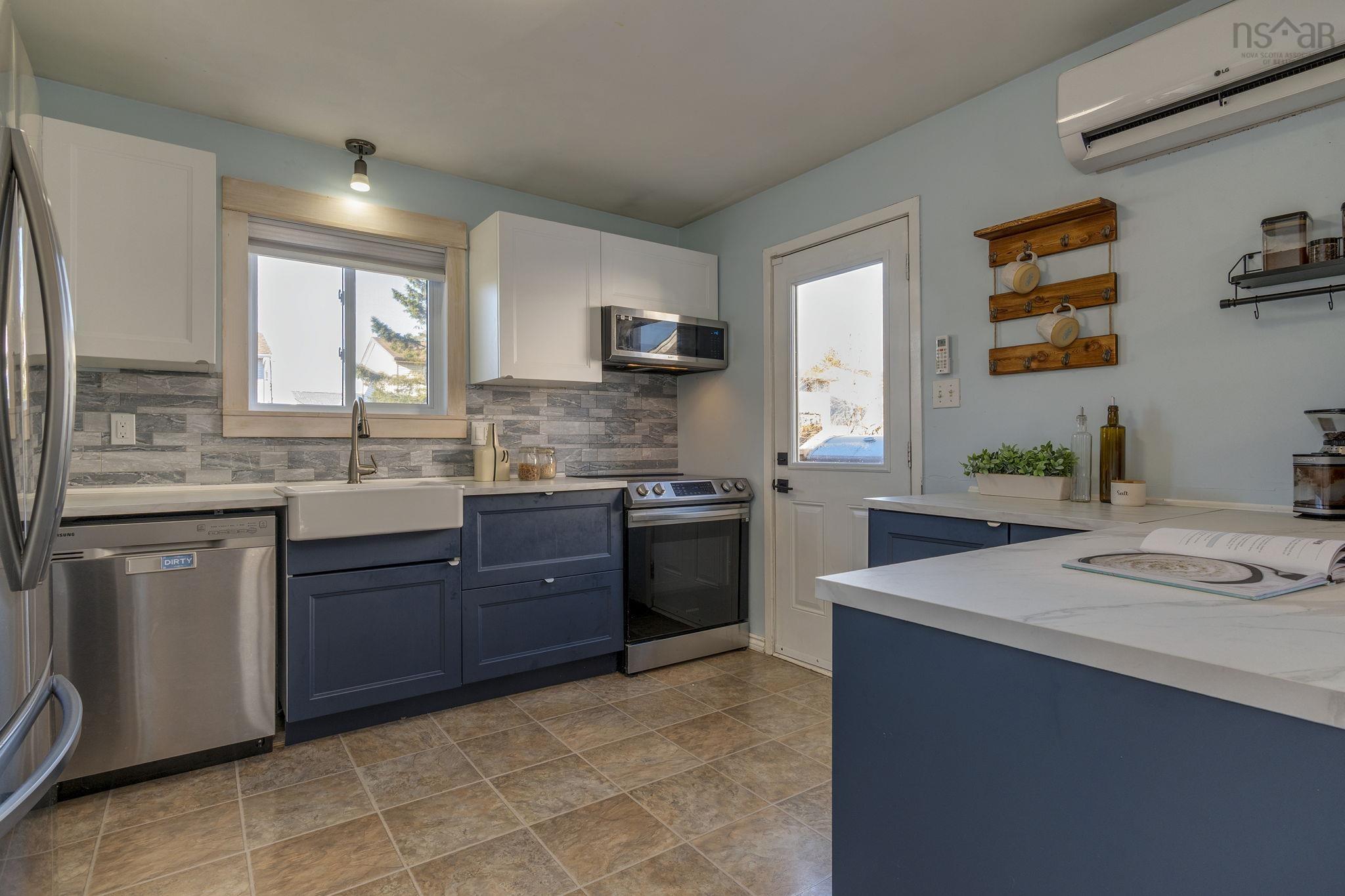 112 Briarwood Drive photo #10