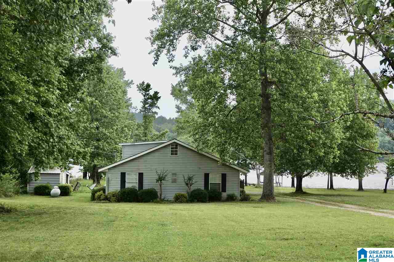 Waterfront Real Estate Lake & Coast Real Estate Co.