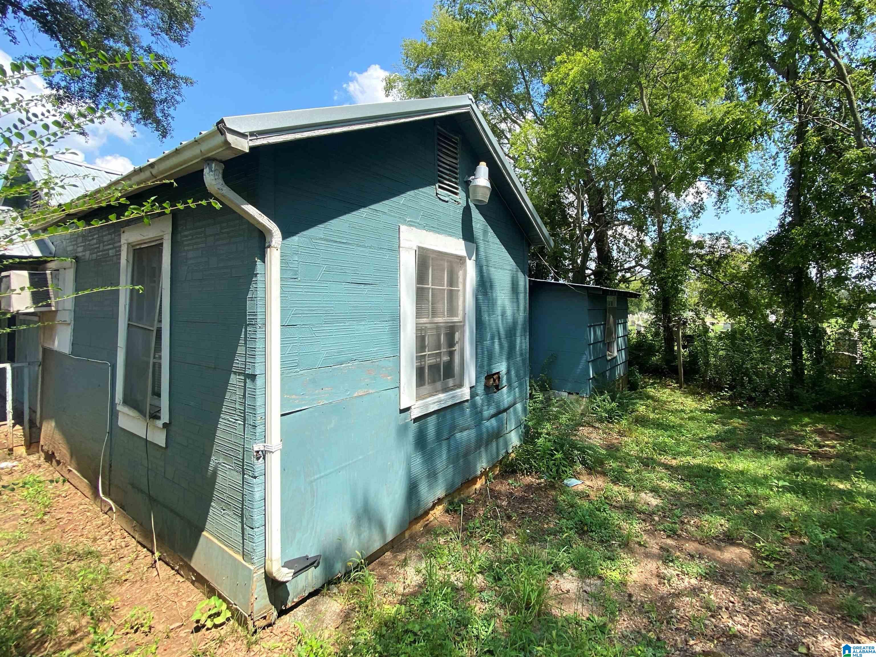 1319 14TH PLACE SW