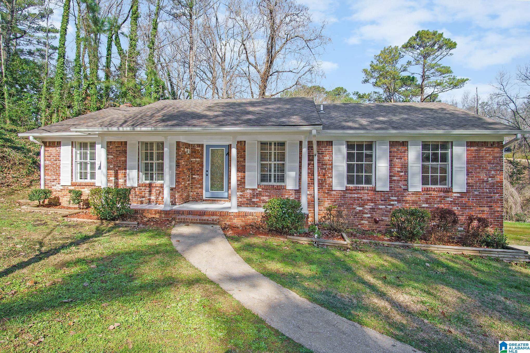 1800 Tecumseh Trail, Pelham, AL 35124