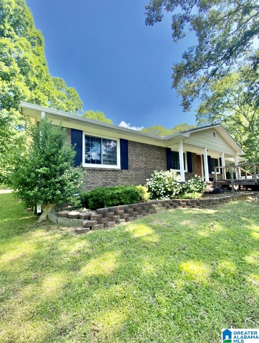 1566 Peaceburg Lane, Weaver, AL 36277