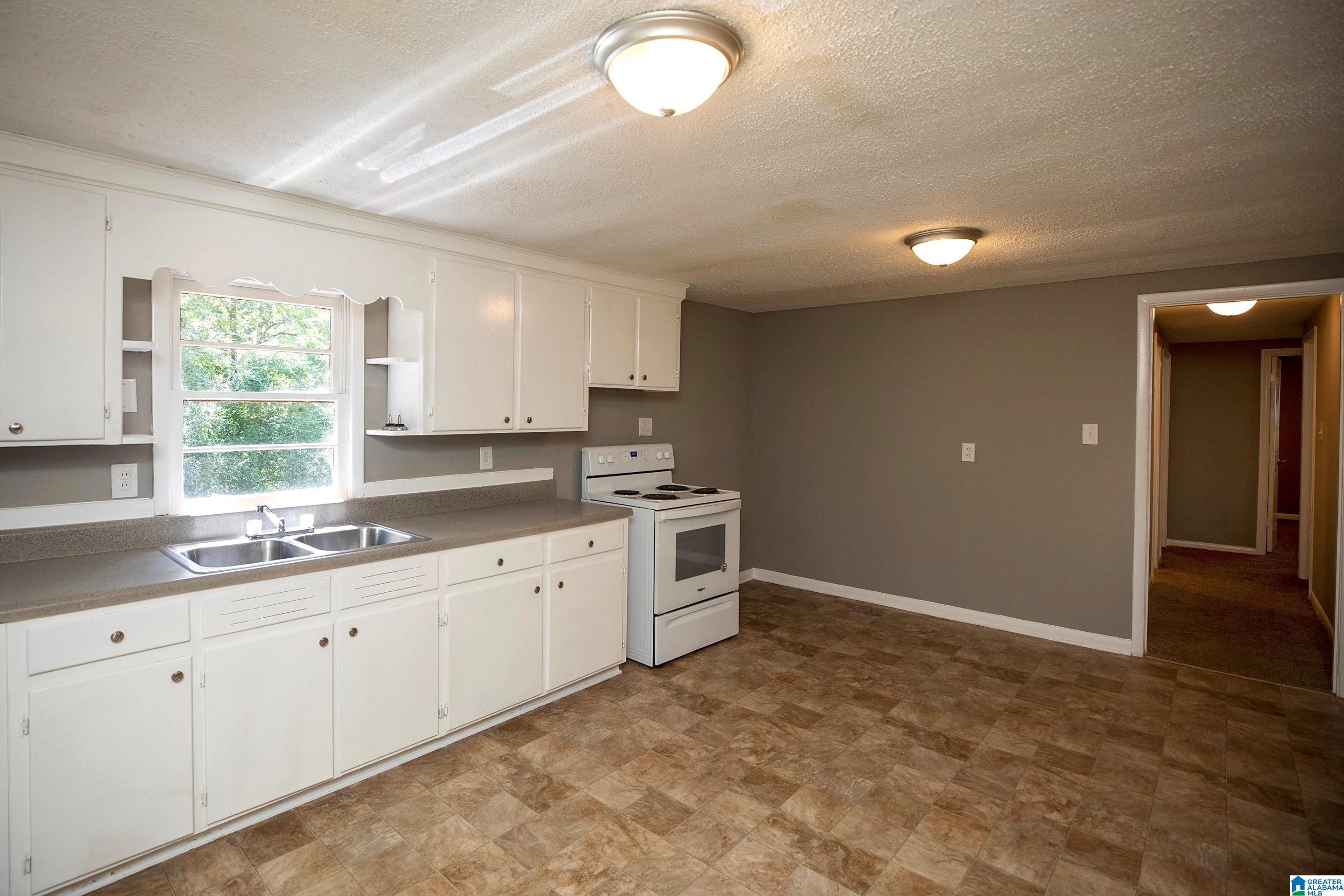 1536 LILLY LANE