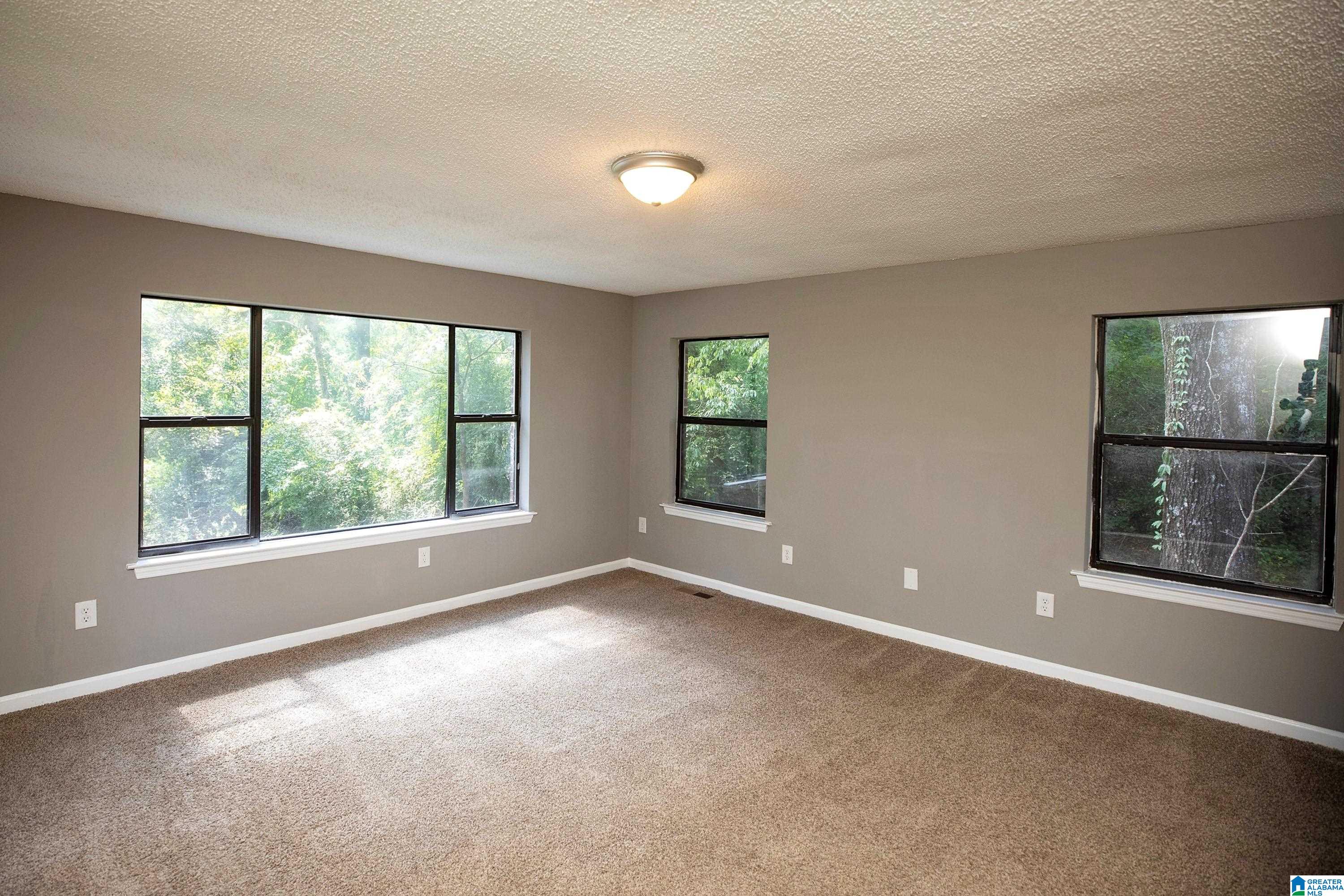 1536 LILLY LANE