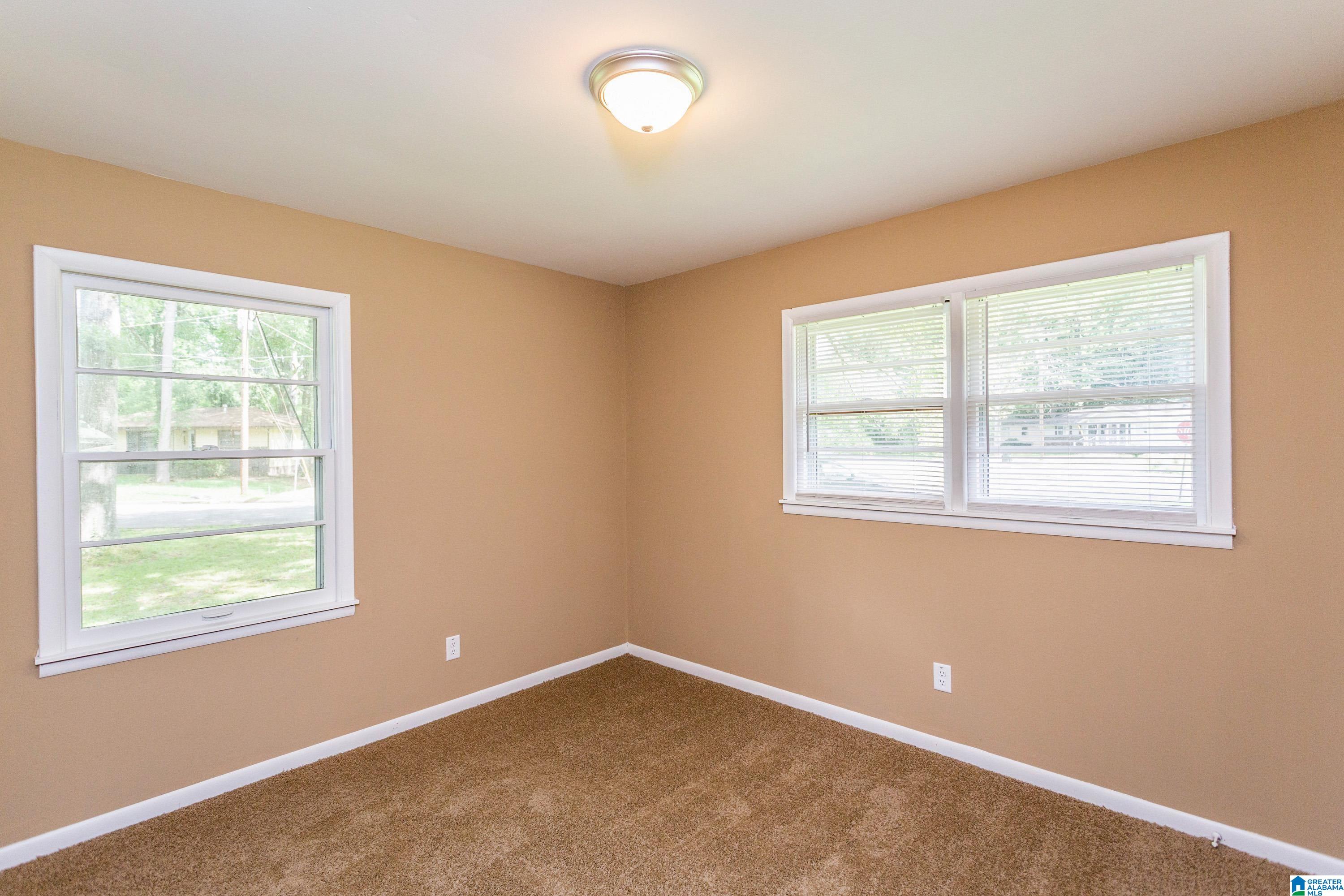 133 16TH TERRACE NE