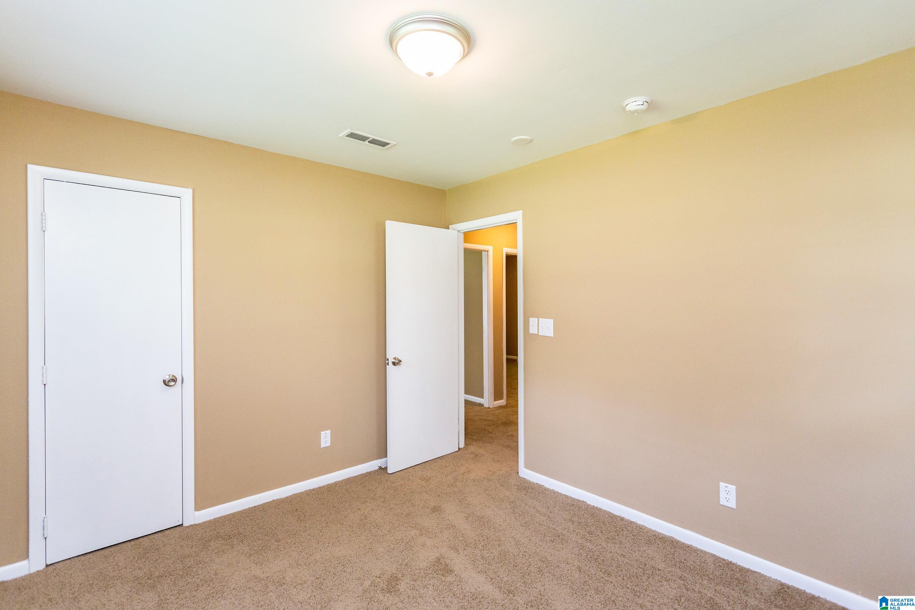 133 16TH TERRACE NE