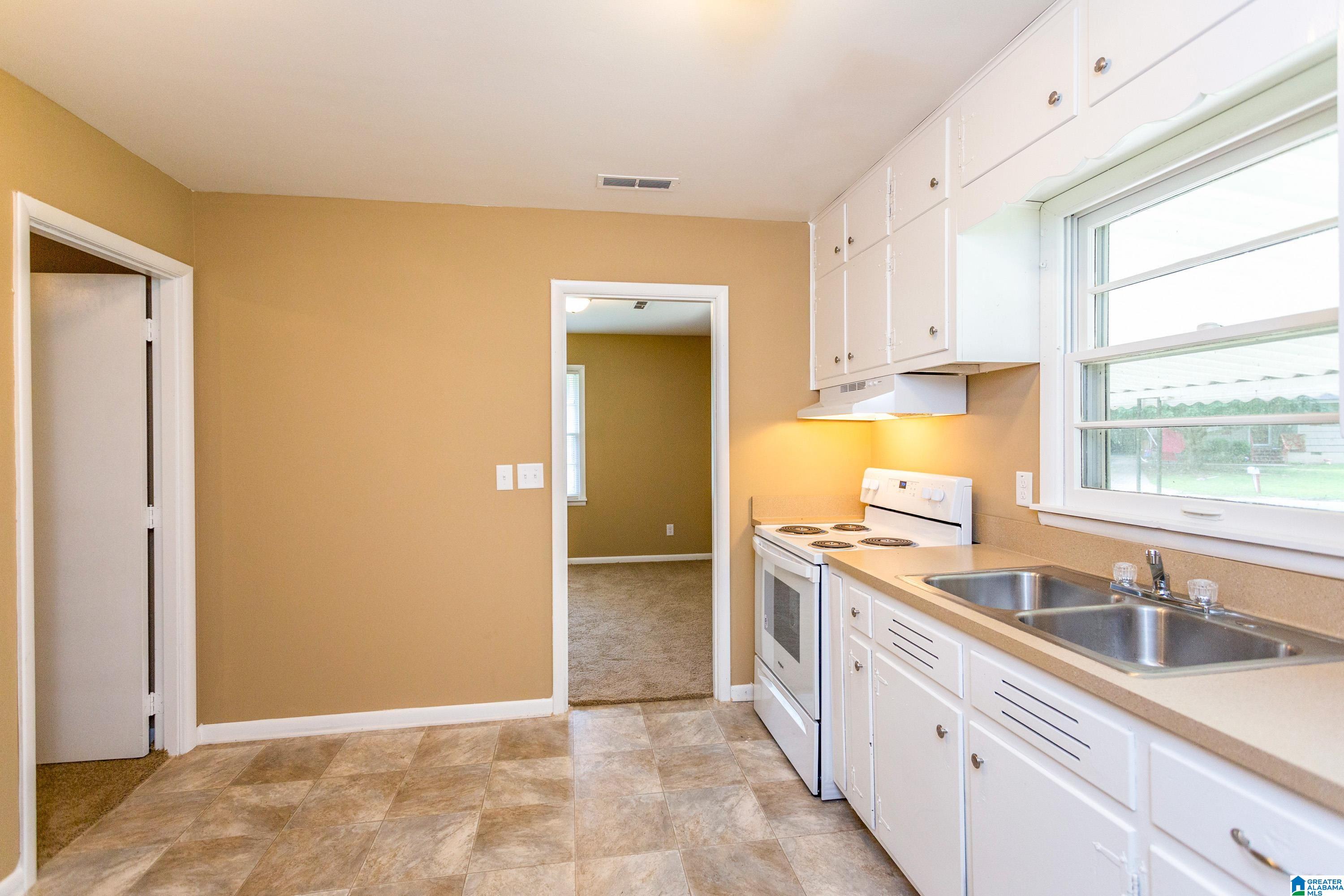 133 16TH TERRACE NE