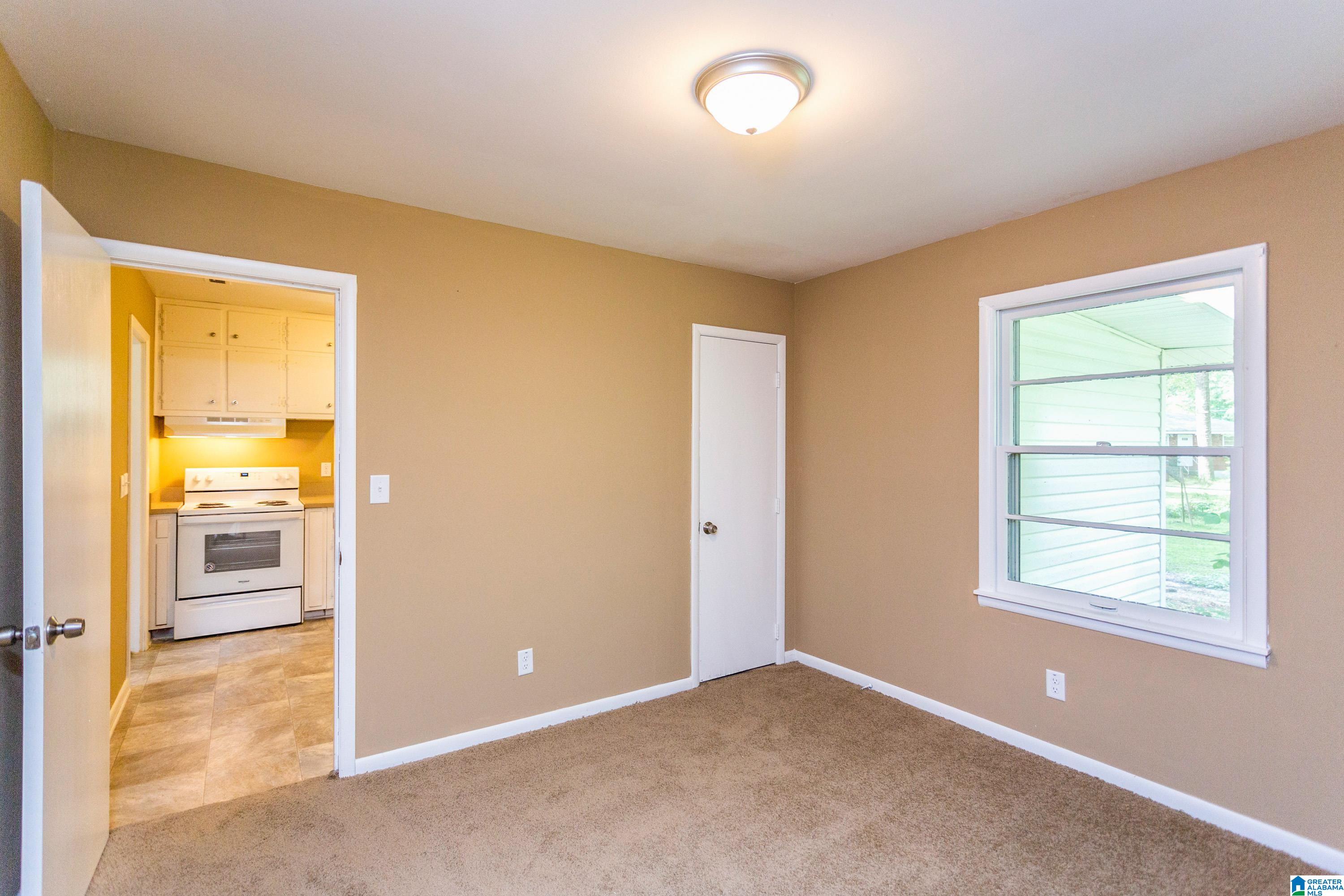 133 16TH TERRACE NE