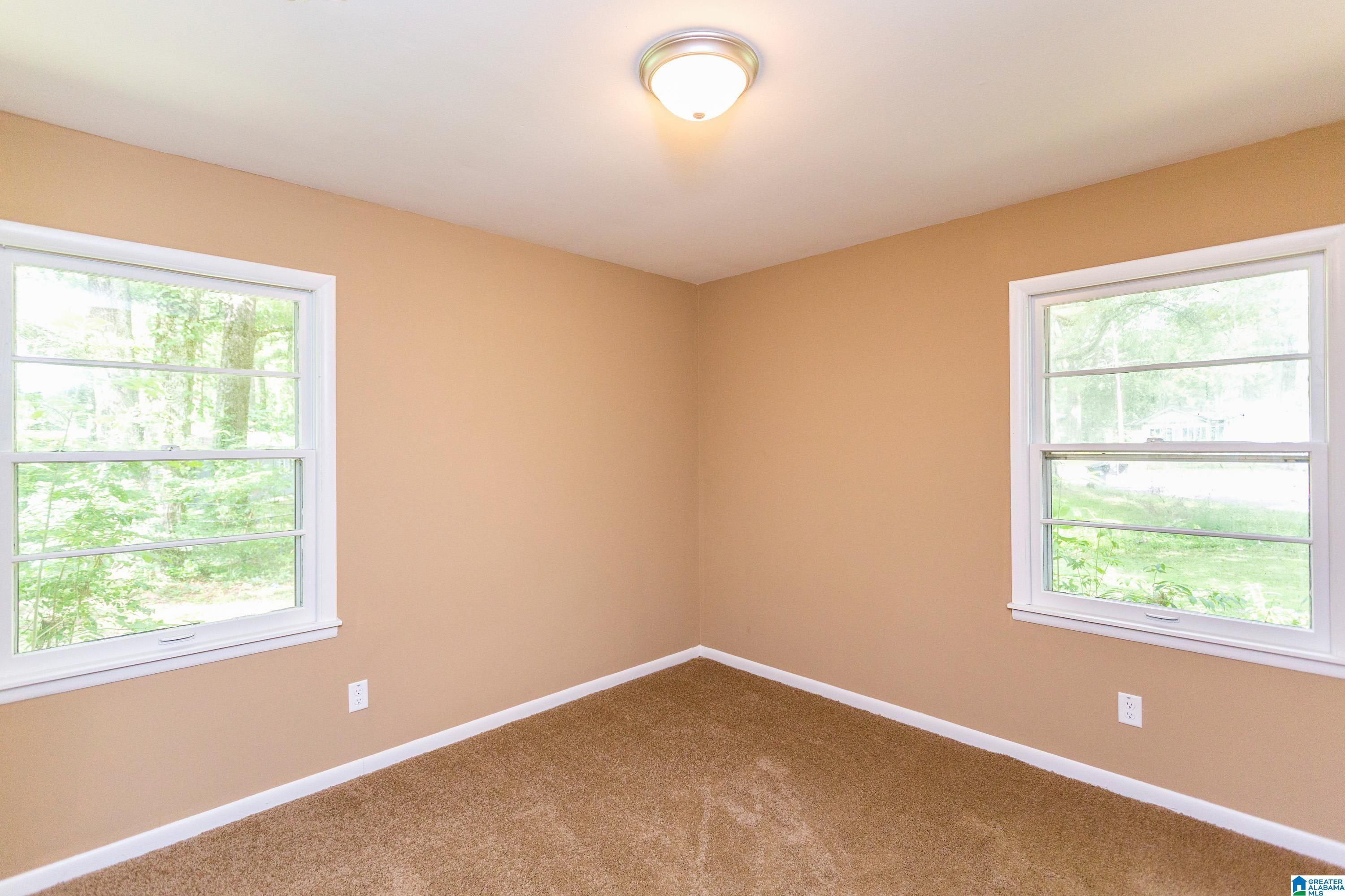 133 16TH TERRACE NE