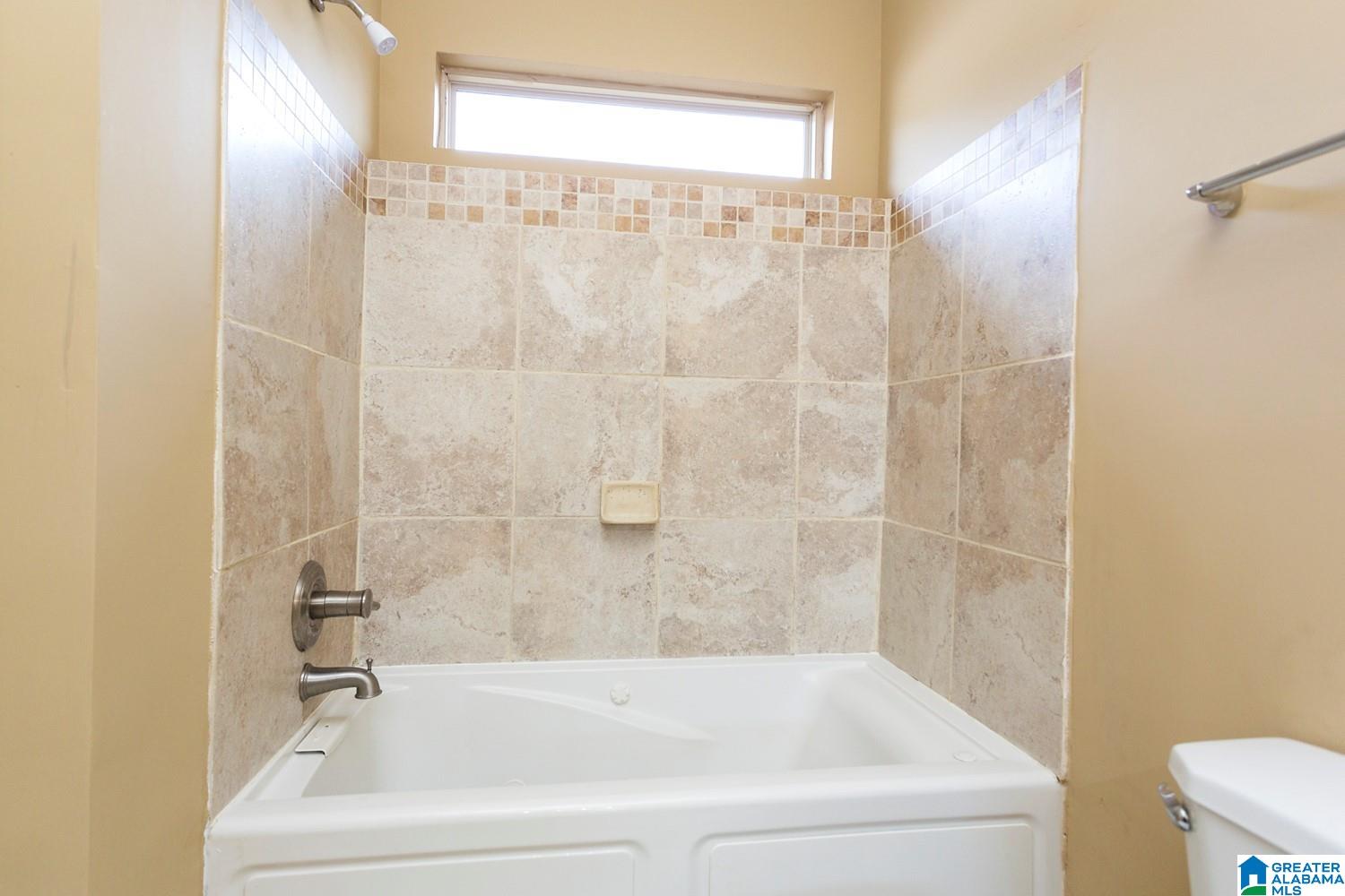 310 FOX RUN CIRCLE