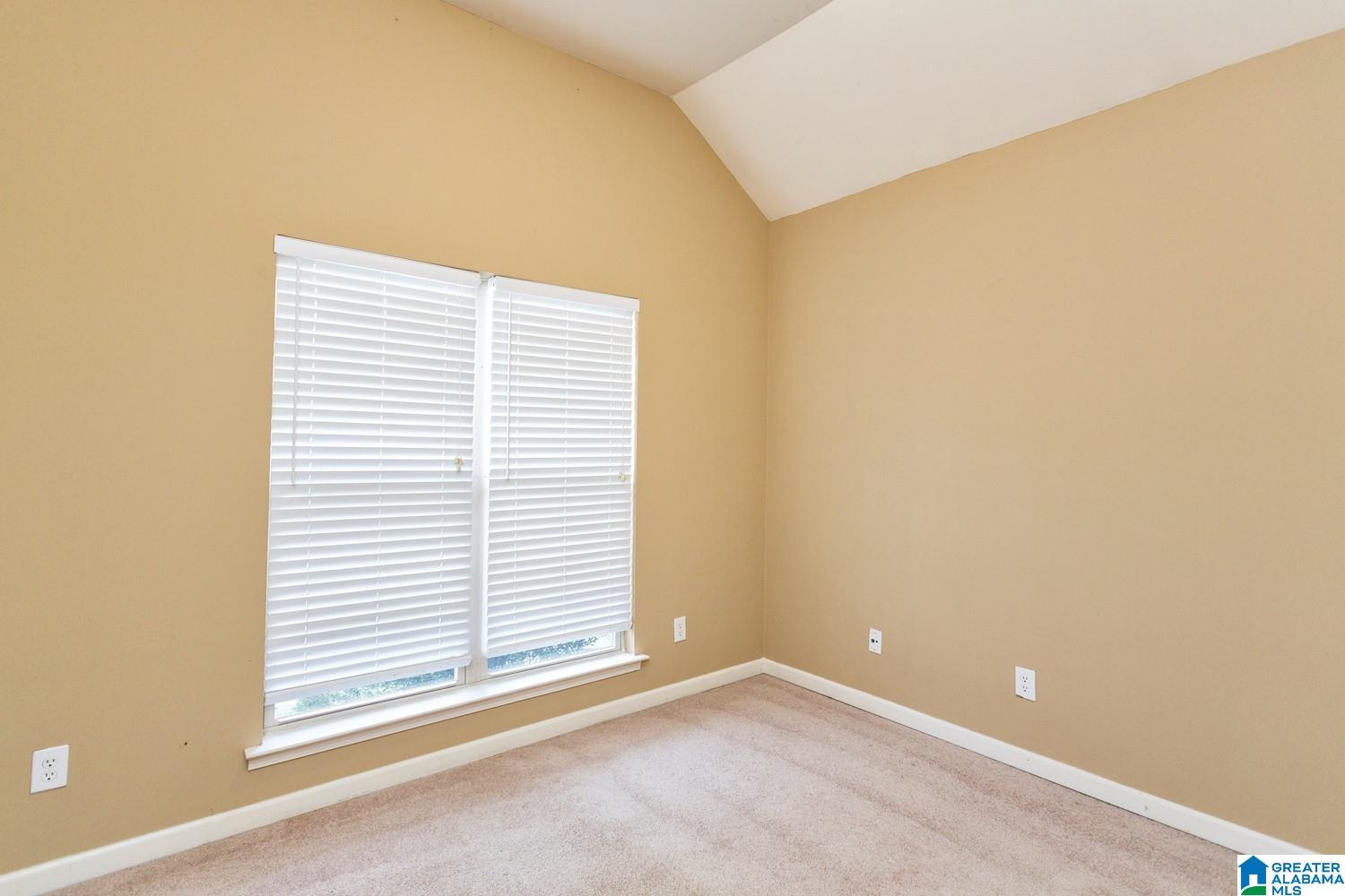 310 FOX RUN CIRCLE
