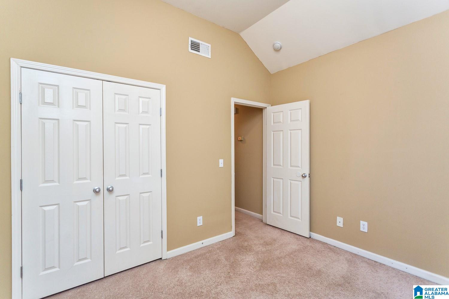 310 FOX RUN CIRCLE