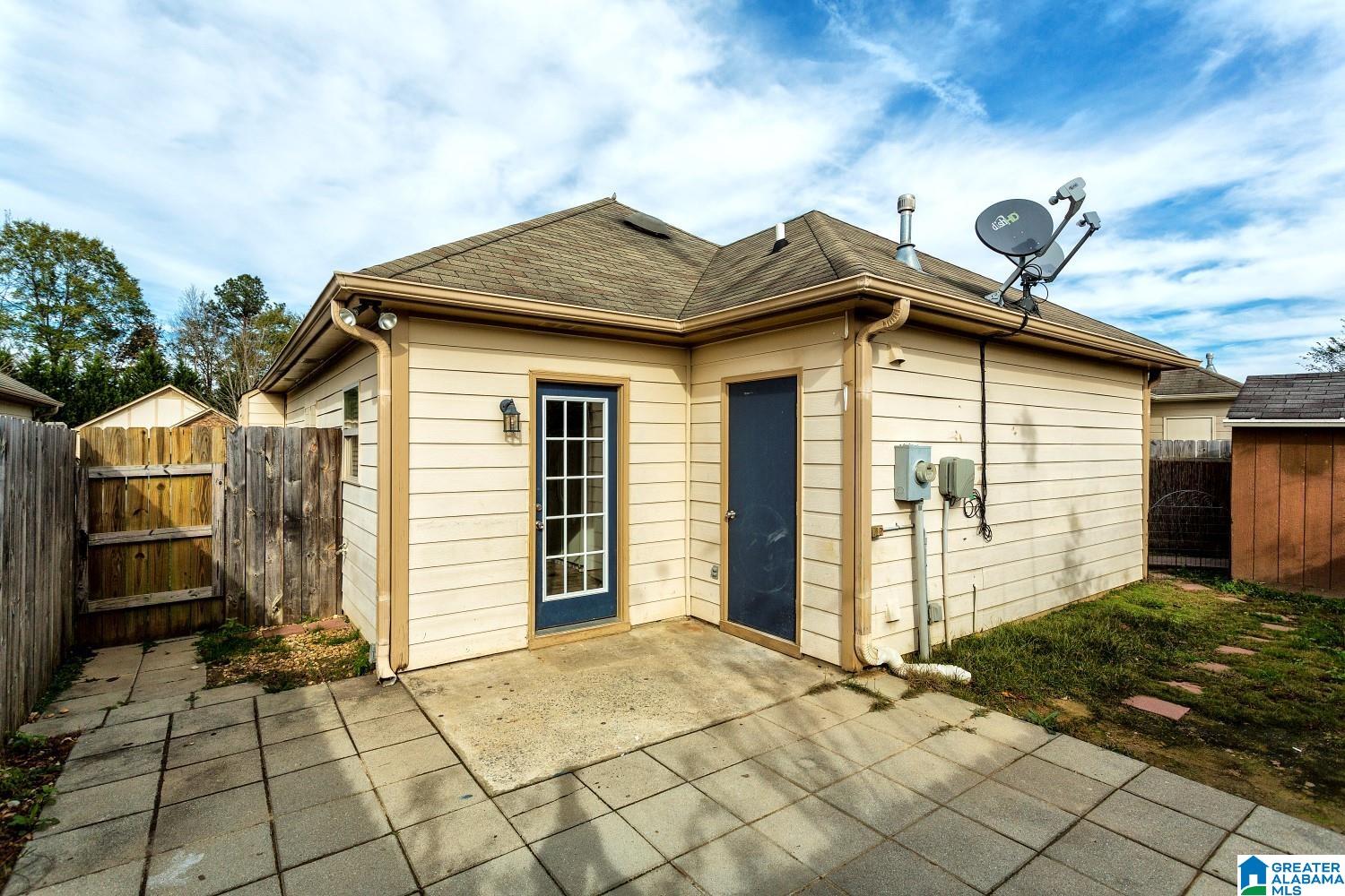 310 FOX RUN CIRCLE