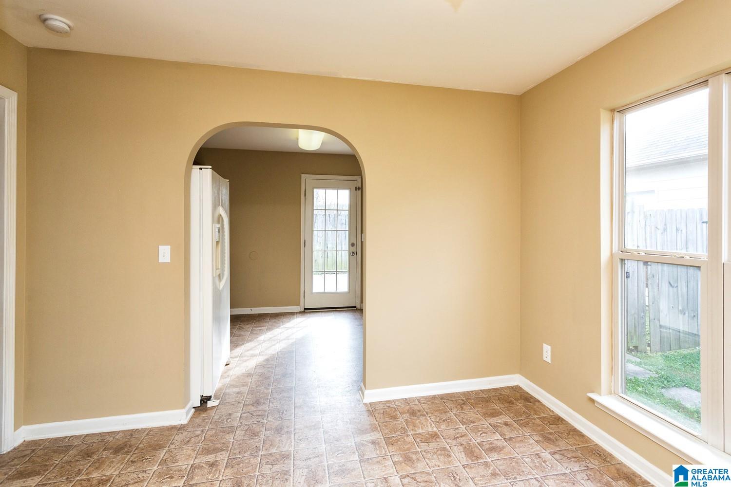 310 FOX RUN CIRCLE