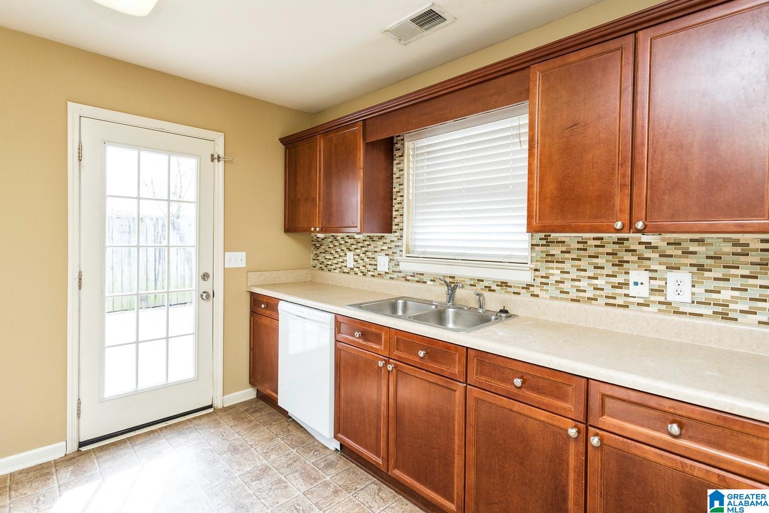 310 FOX RUN CIRCLE