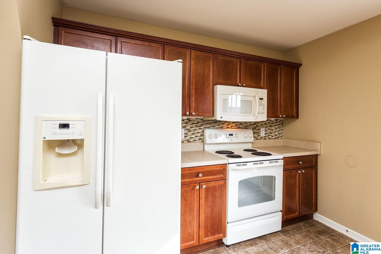 310 FOX RUN CIRCLE