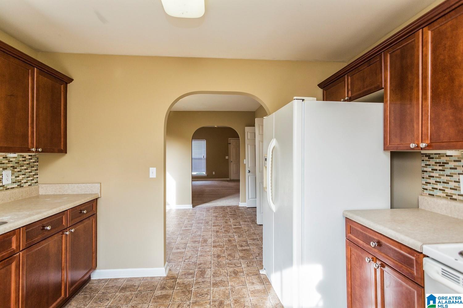 310 FOX RUN CIRCLE