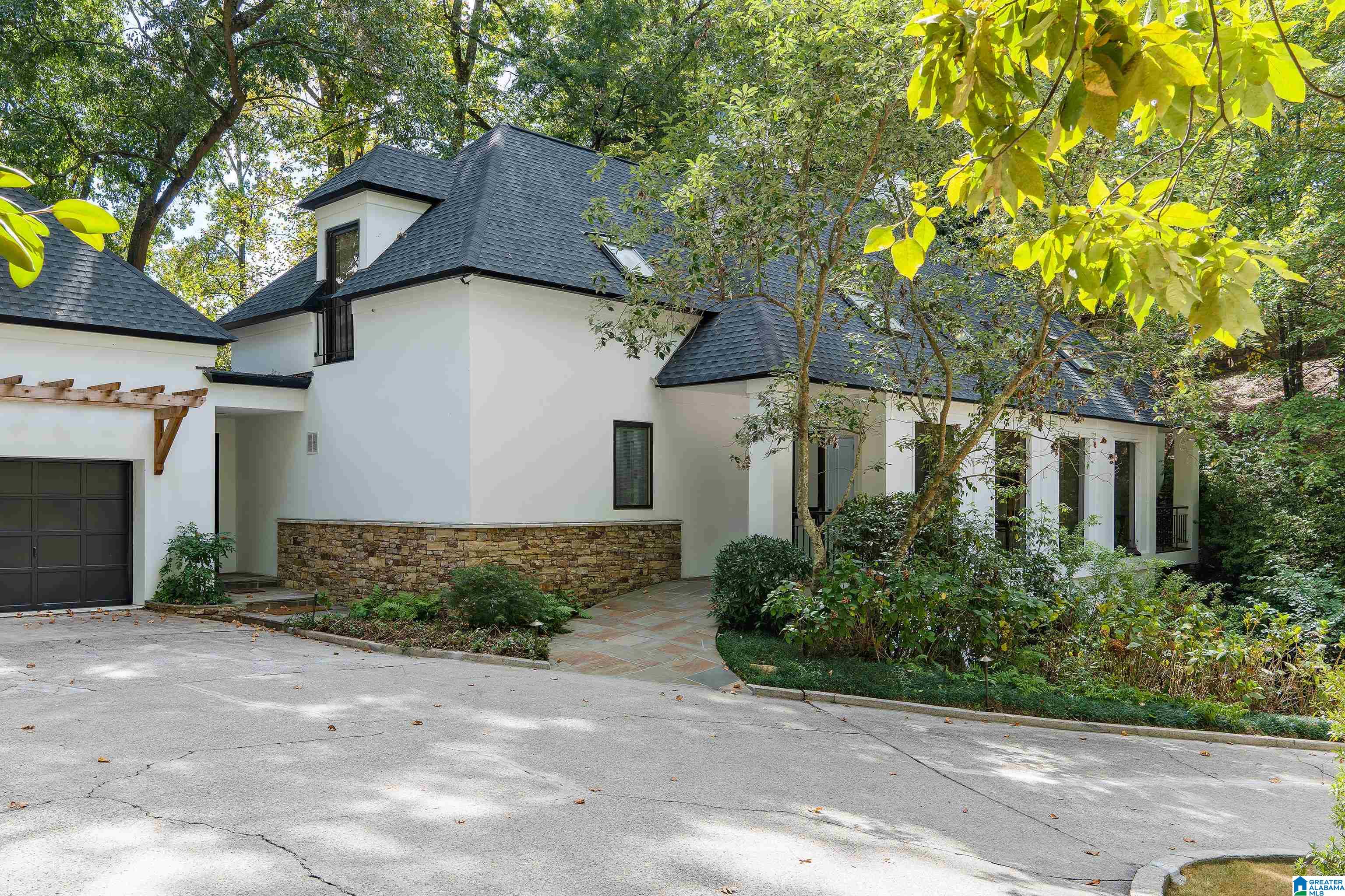 Homes for sale in Mountain Brk, AL | 2211 Lane Park Road, Mountain Brk, AL 35223 | MLS# 1335894