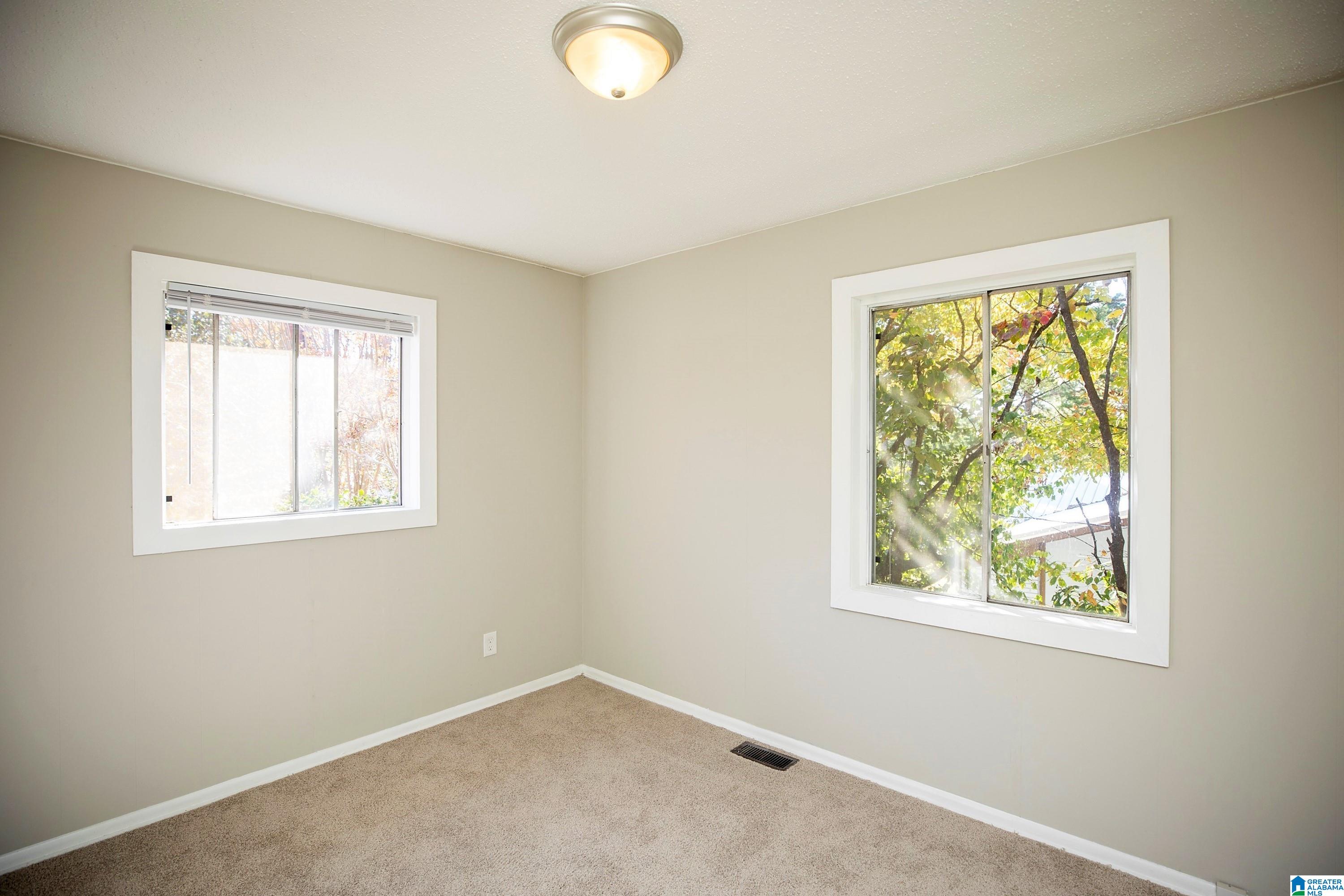 424 BURGUNDY ROAD