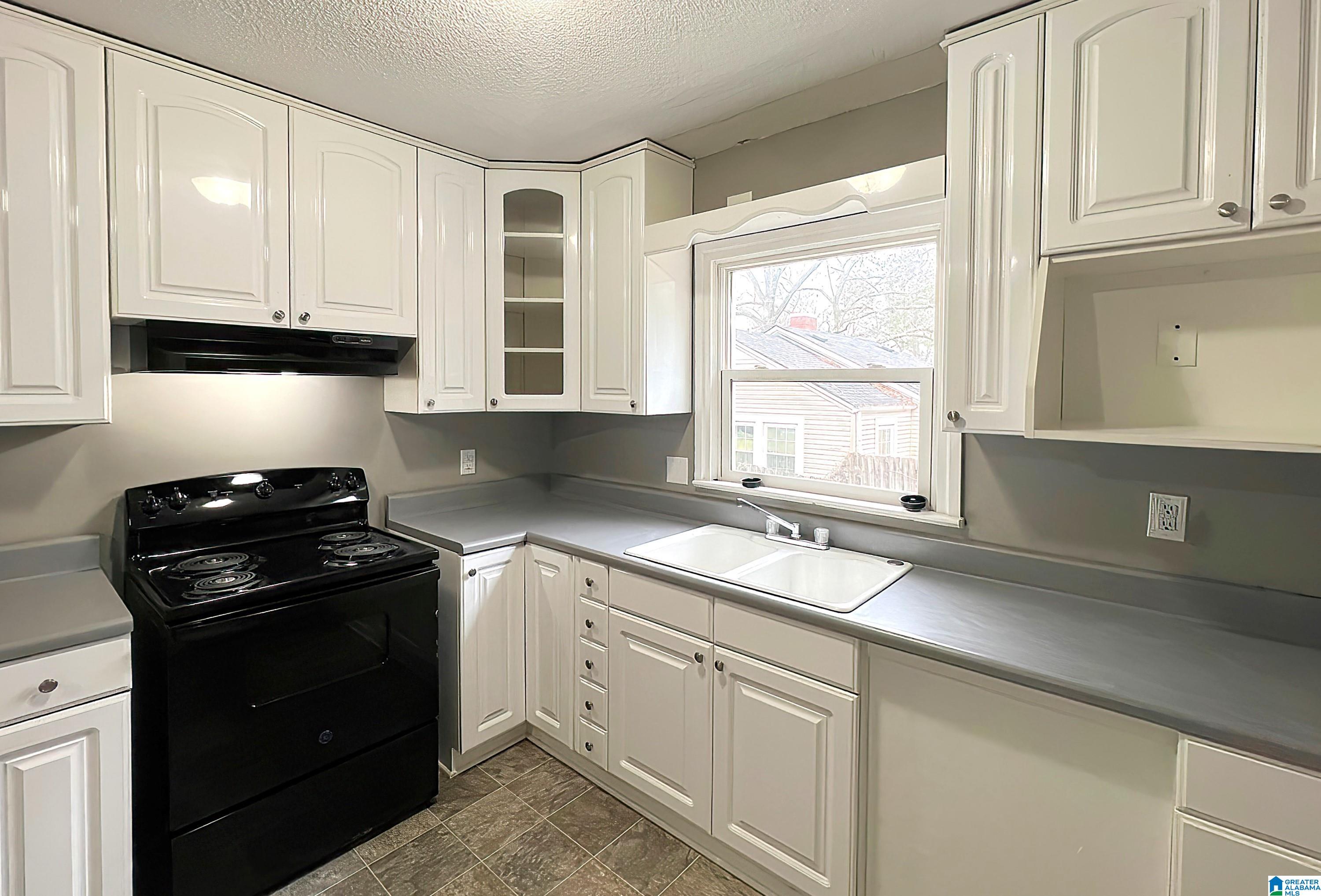 228 RIDGEWAY ROAD