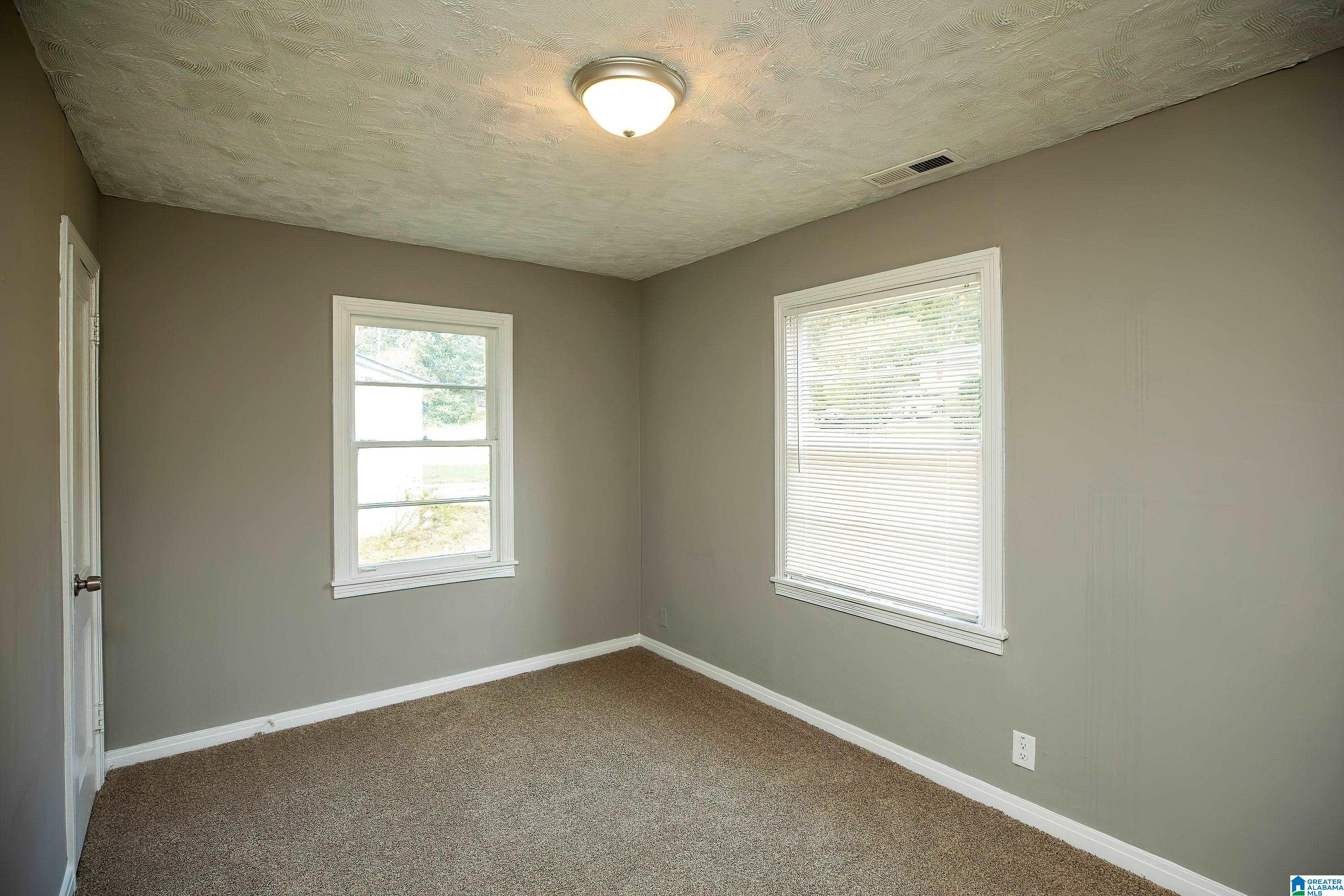 101 14TH COURT NW
