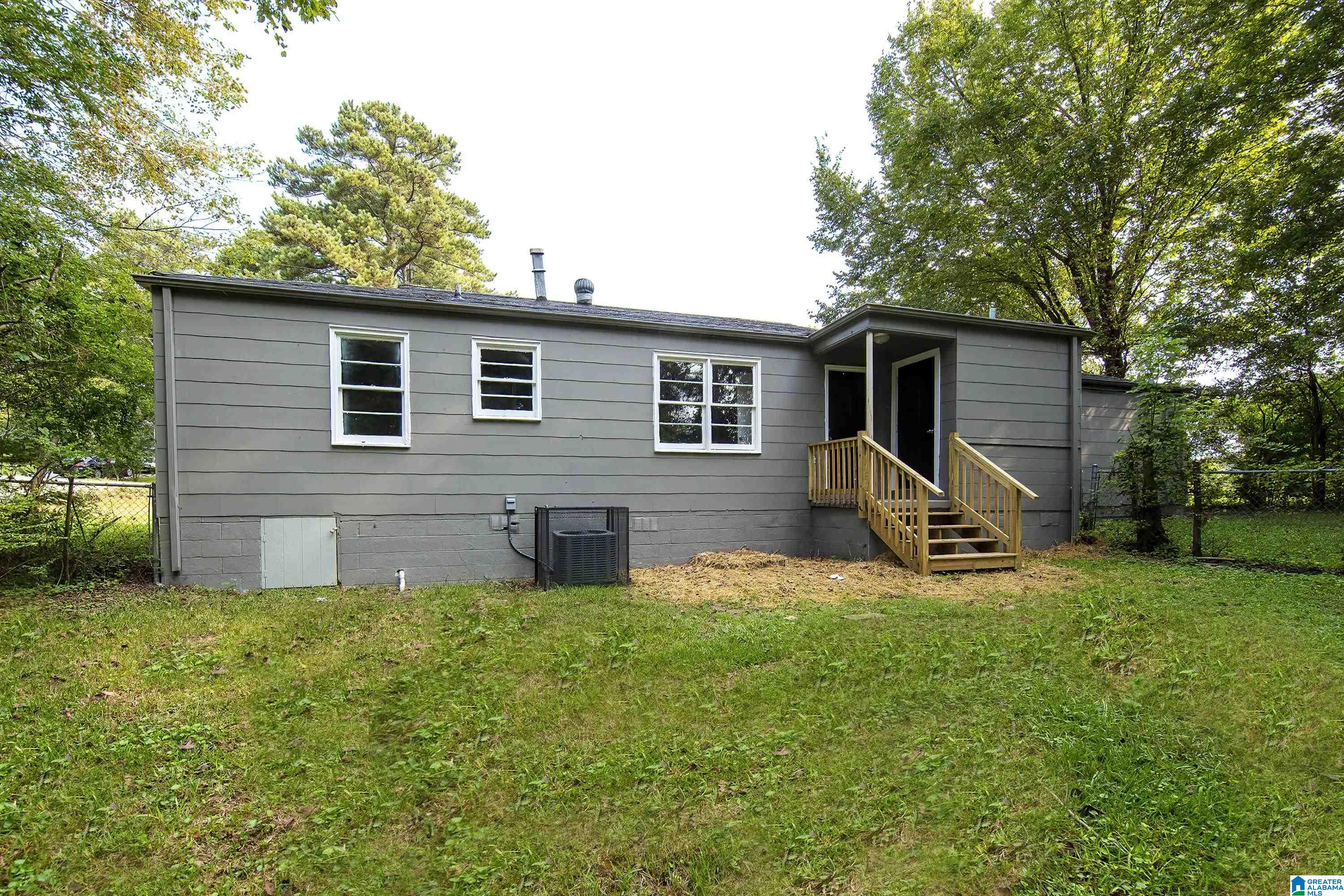 101 14TH COURT NW