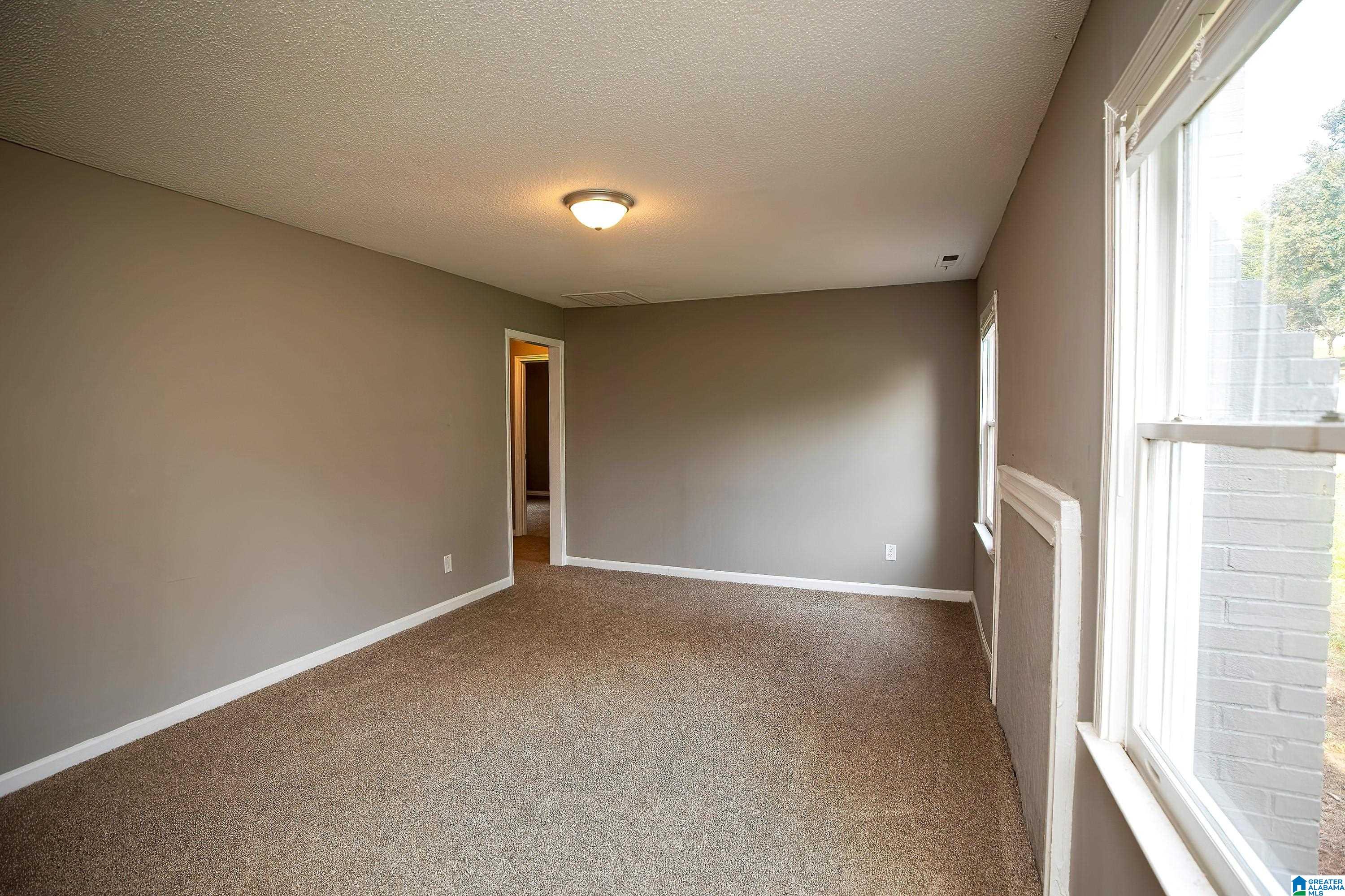 101 14TH COURT NW