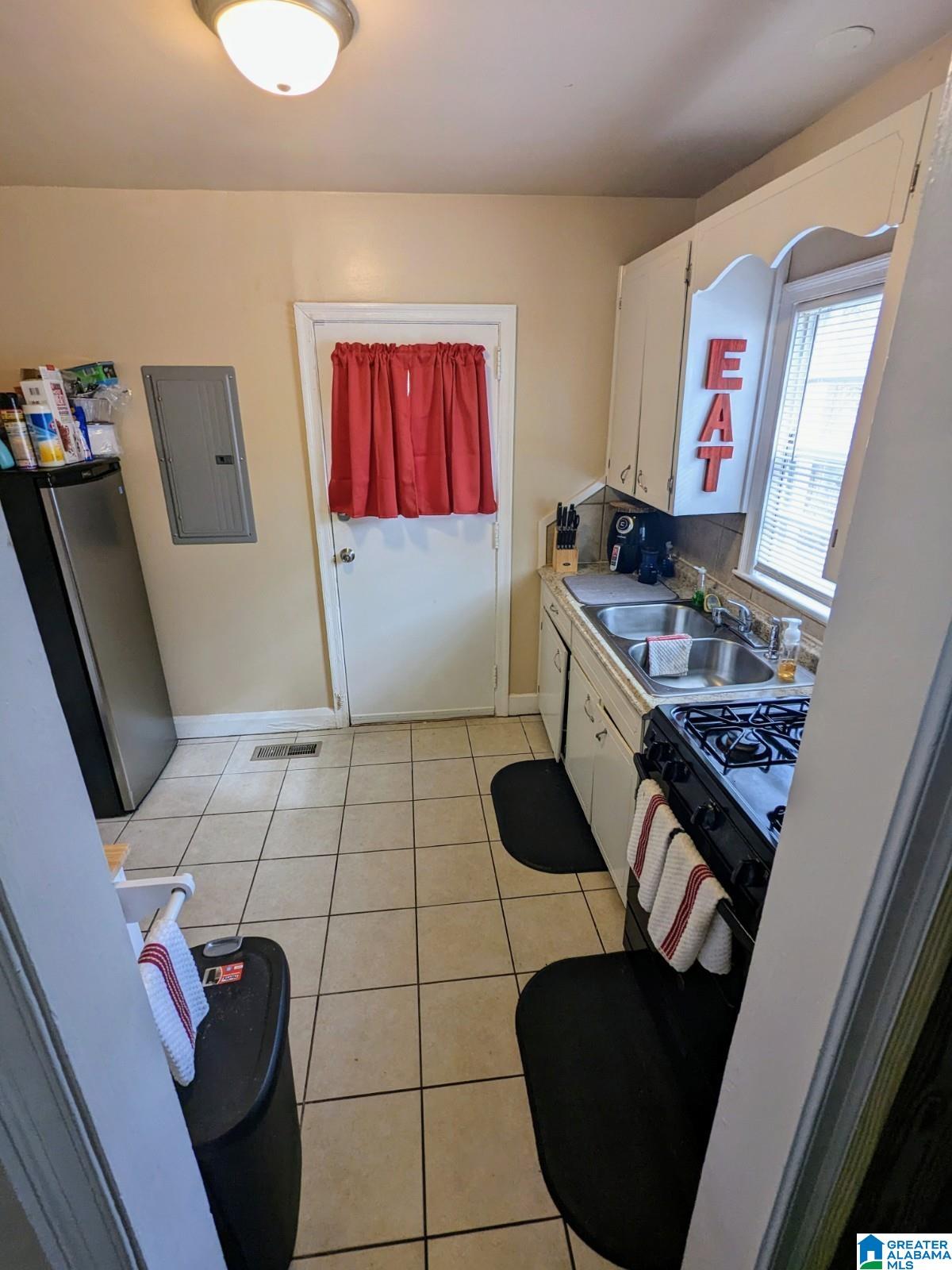 Homes for sale in Bessemer, AL | 110 Pne St Bessemer Avenue, Bessemer, AL 35023 | MLS# 1344936