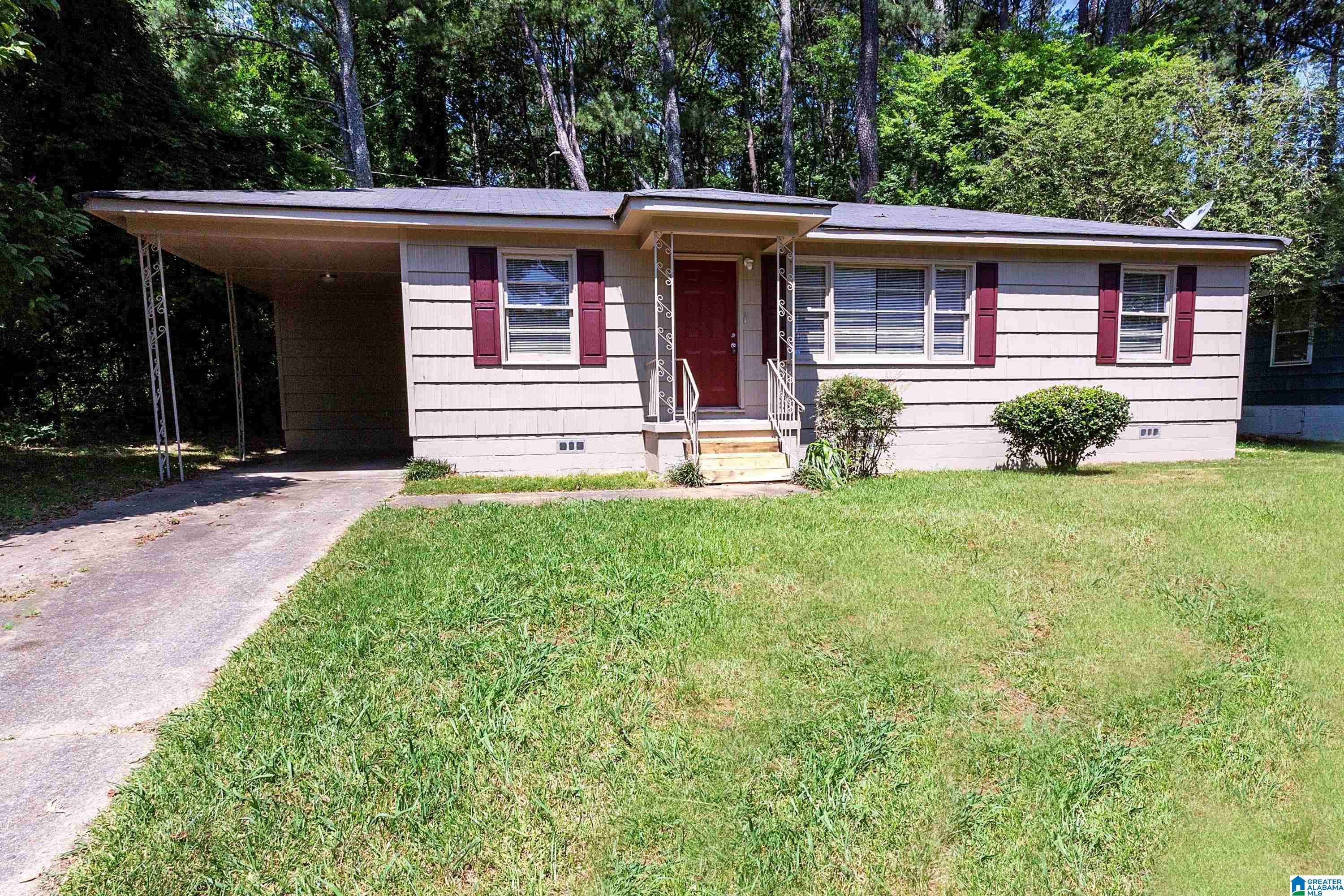 636 ROEBUCK CIRCLE