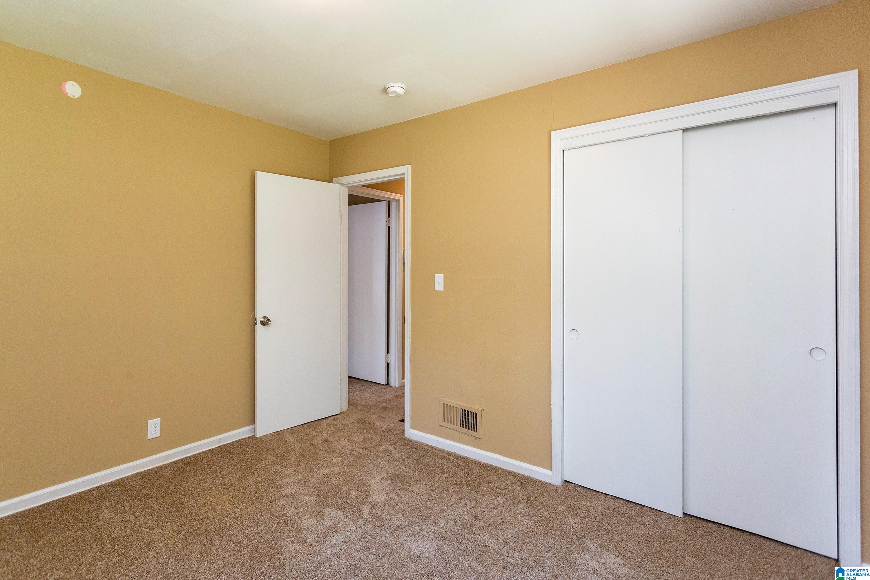 636 ROEBUCK CIRCLE