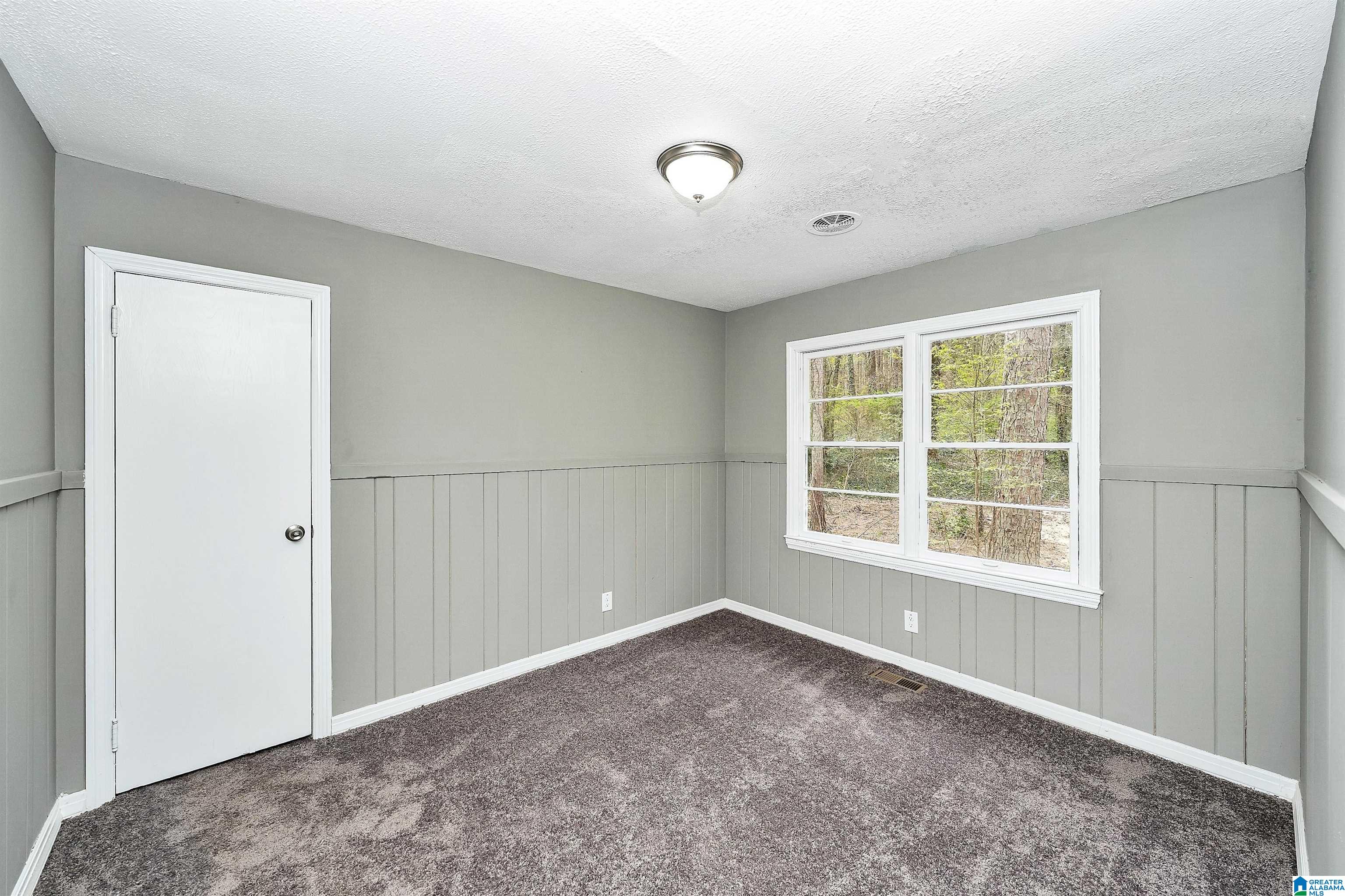 1043 HALLMARK ROAD