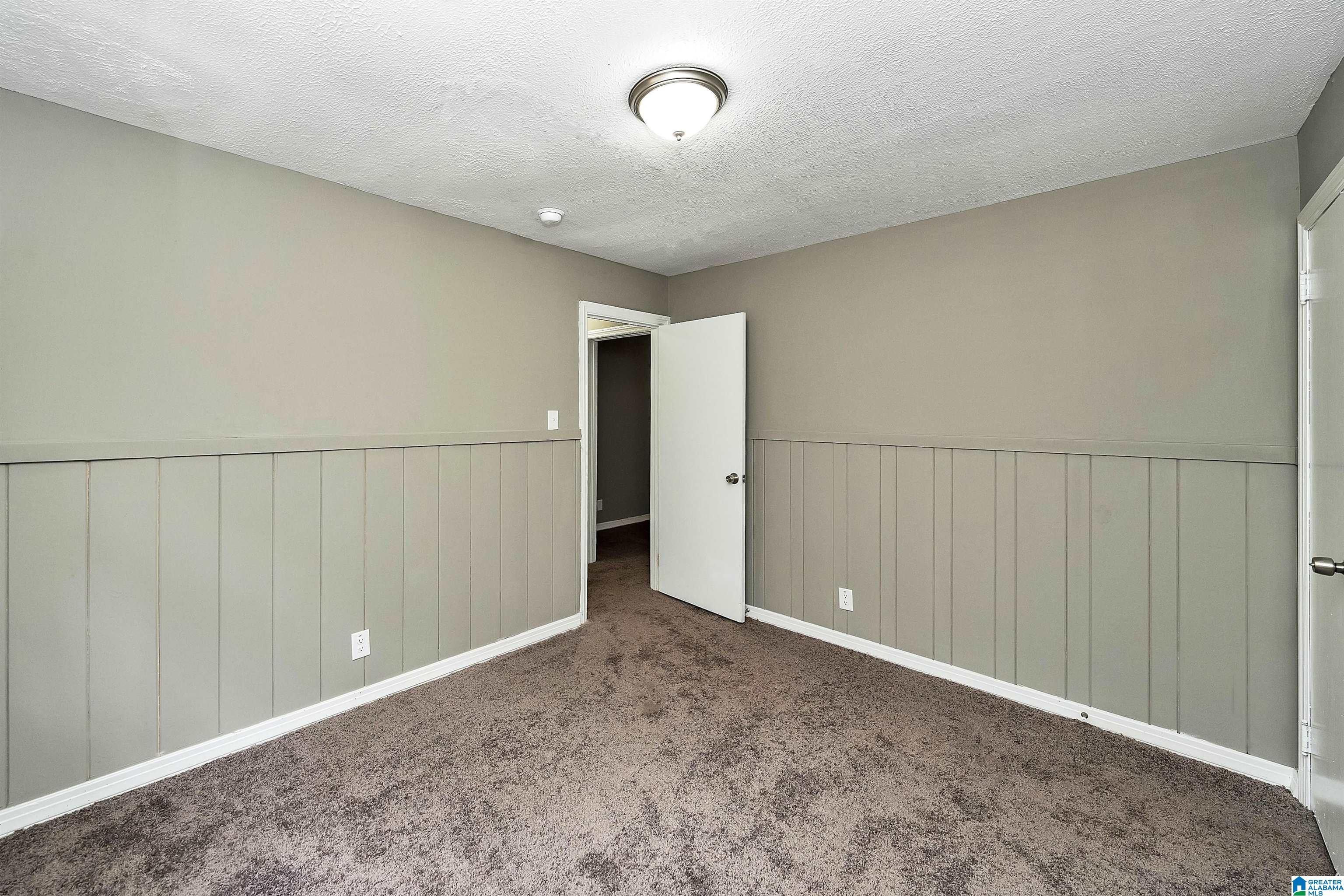 1043 HALLMARK ROAD