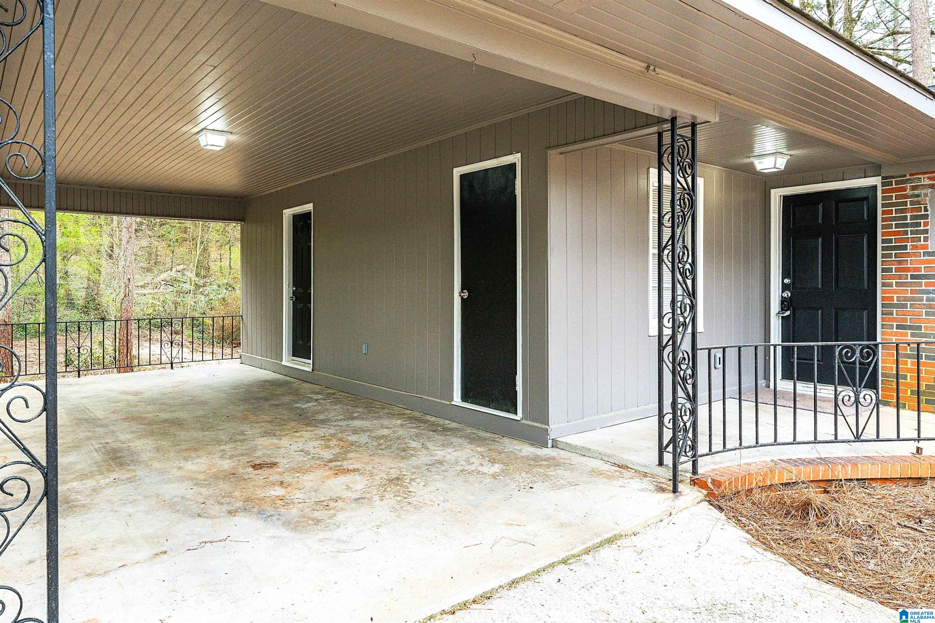 1043 HALLMARK ROAD