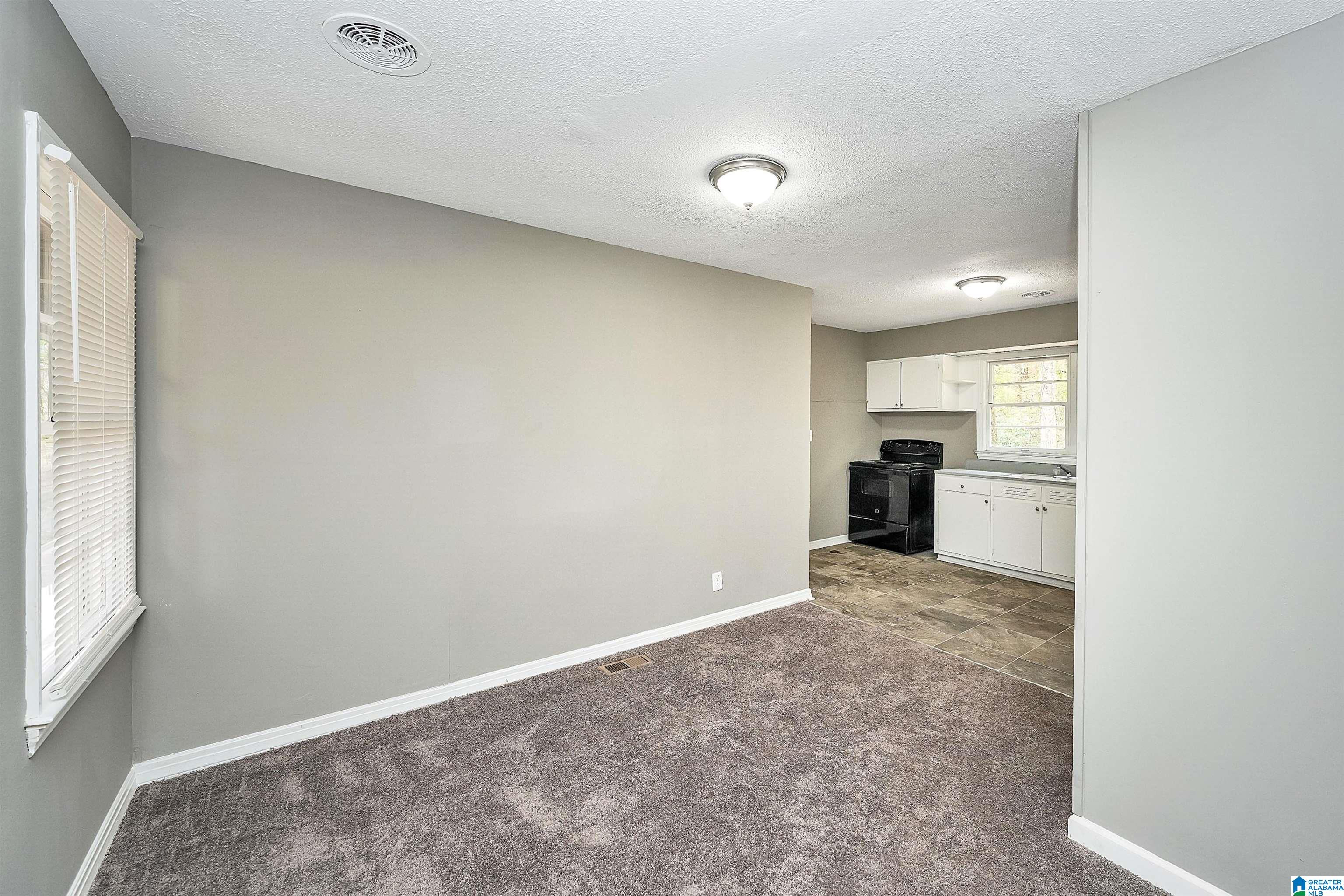 1043 HALLMARK ROAD