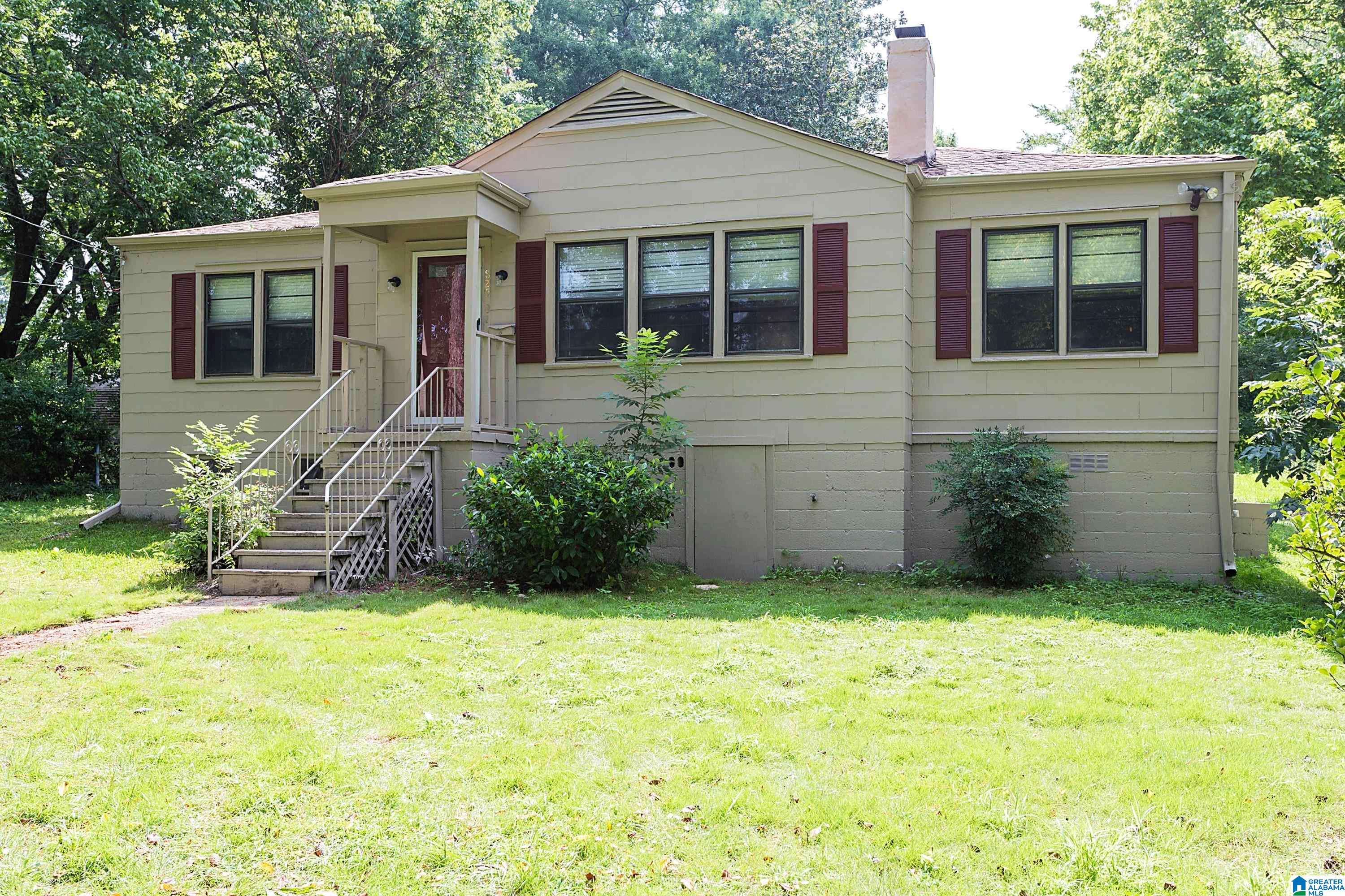 825 SUNSET DRIVE